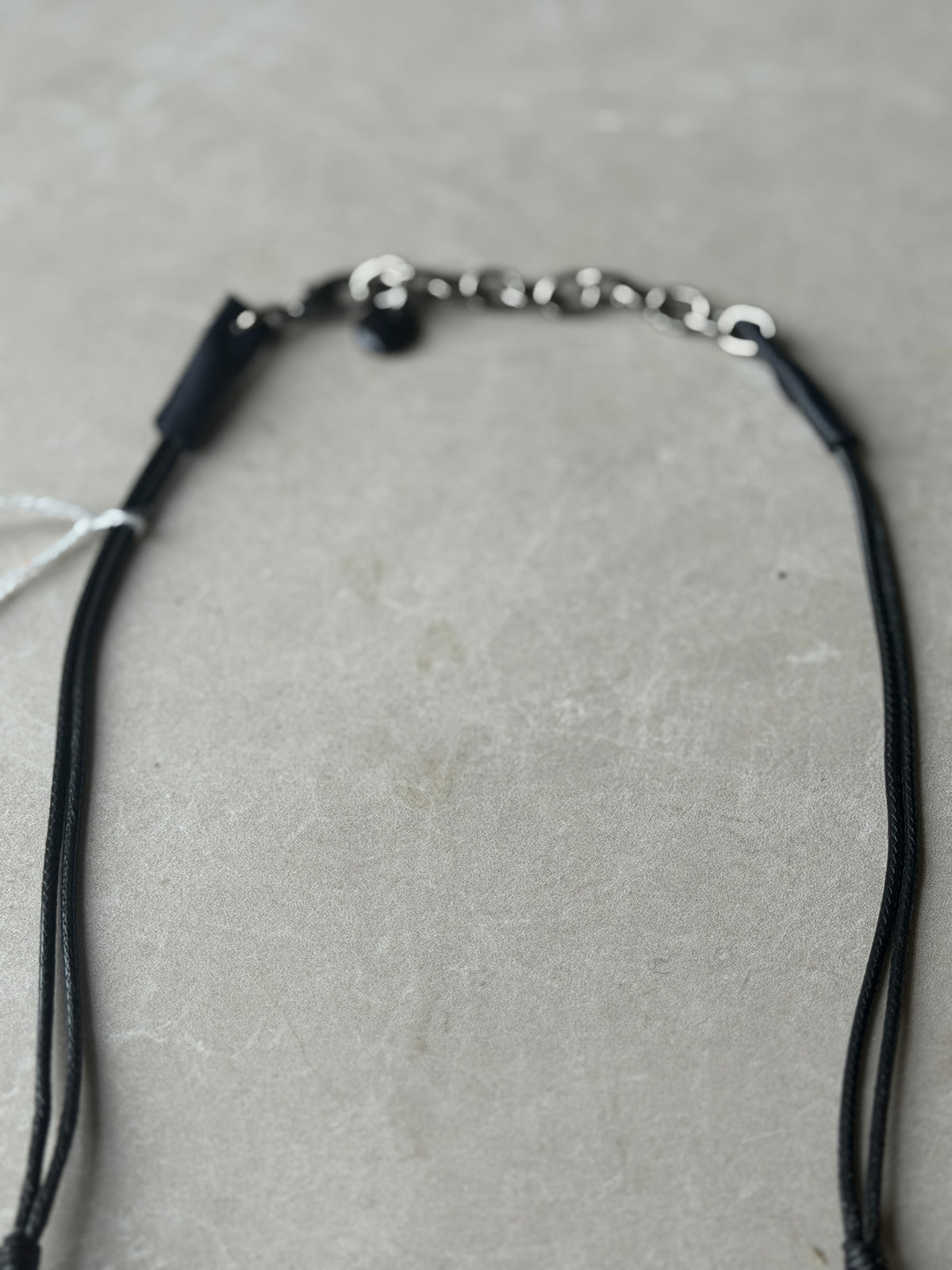 Different shape necklace in black & orange