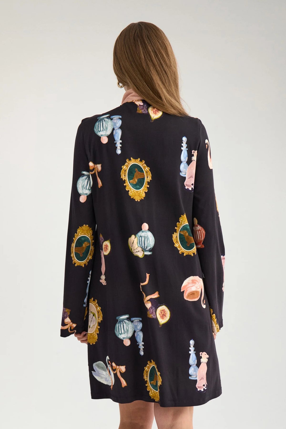 Nuofelia Short patterned dress in black