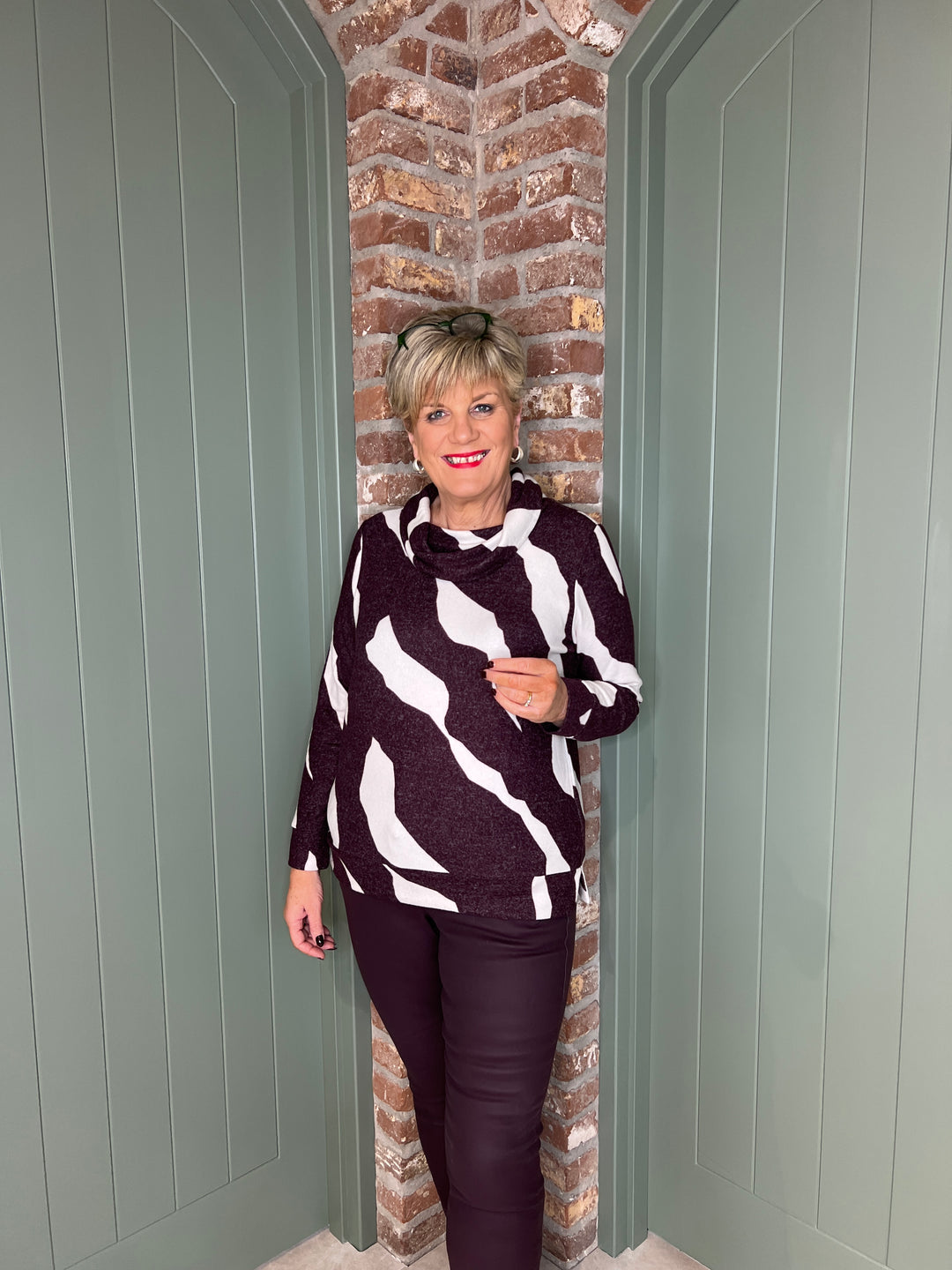 Cecil Printed Top with Collar In Eggplant Red