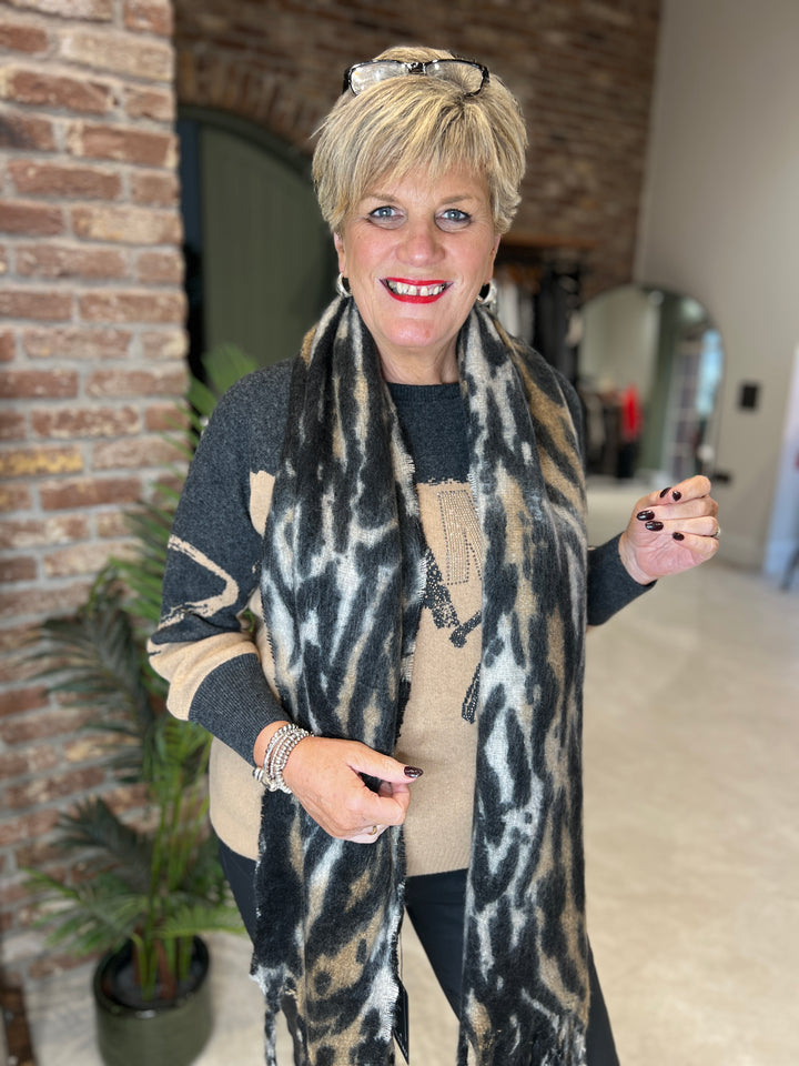 Monari Scarf With Whisky Pattern