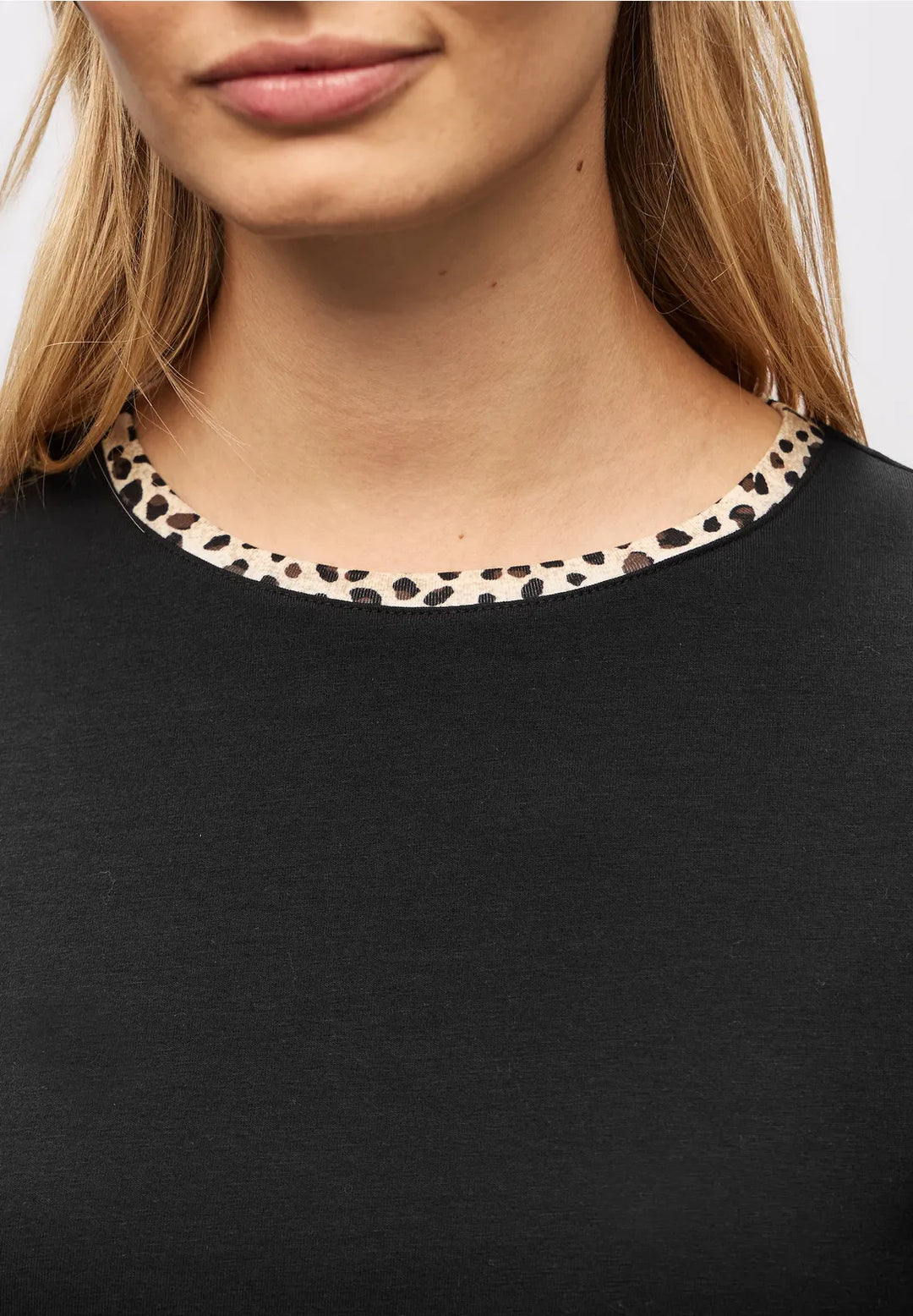 Street One Top With Leo Detail In Black