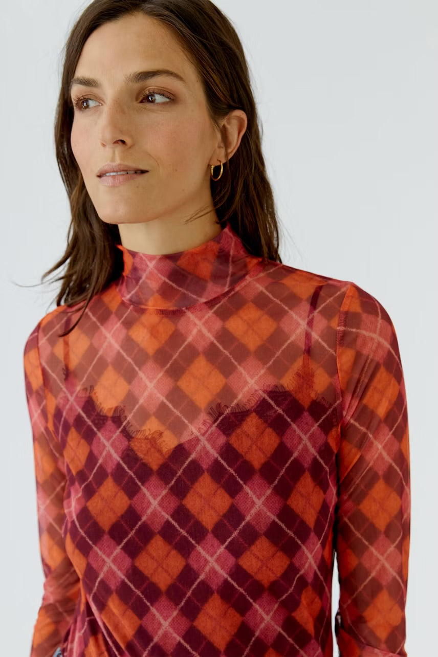 Patterned mesh top in dark red