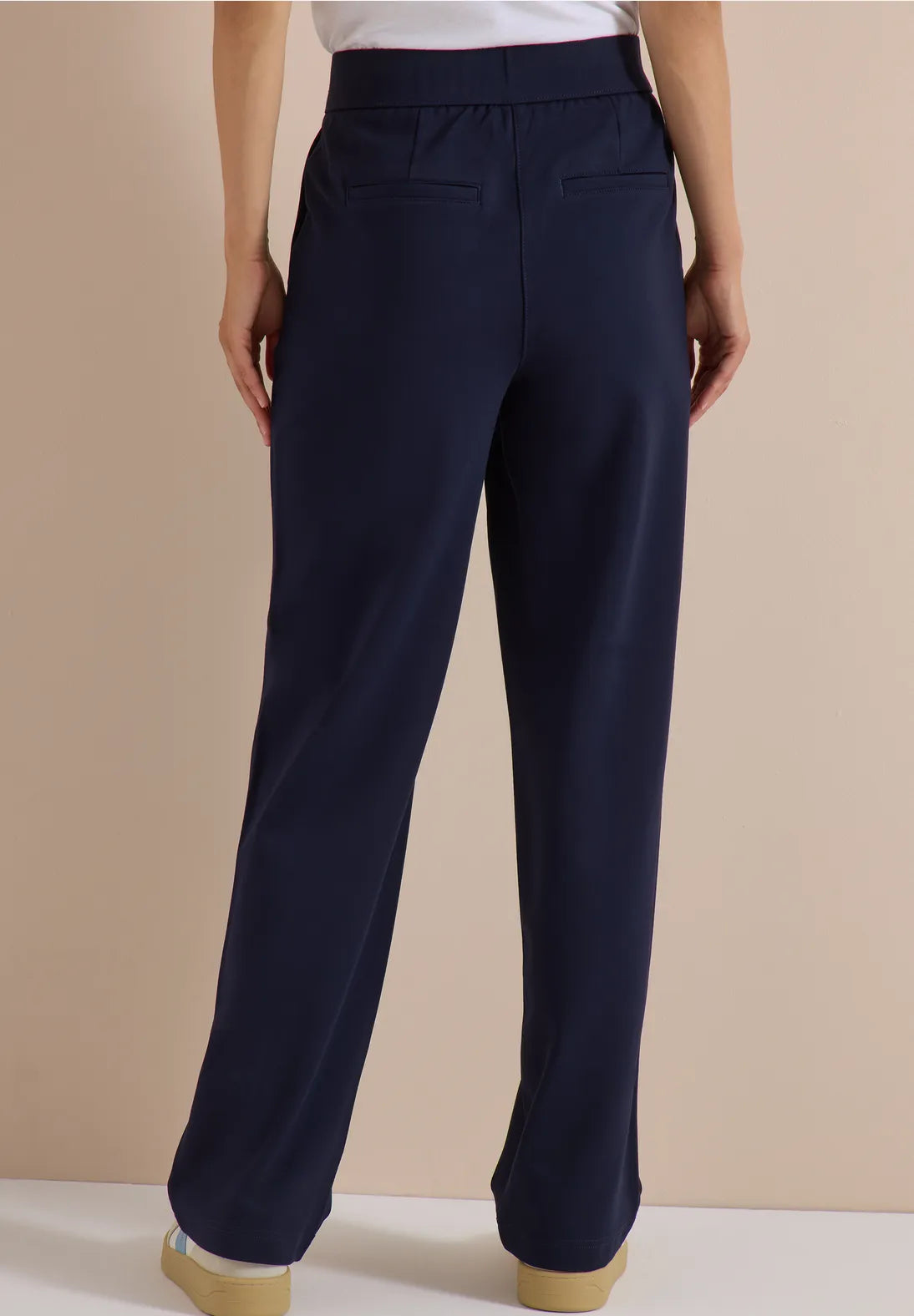 Neele Straight leg trousers In Navy