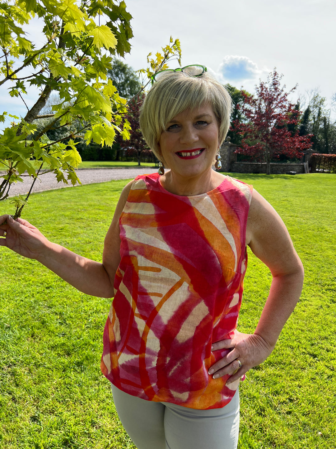 Milano Italy Sleeveless Blouse In Lobster Print