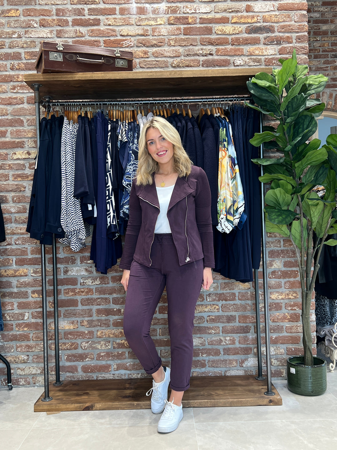 Deck By Decollage Ribbed Jacket In Mulberry