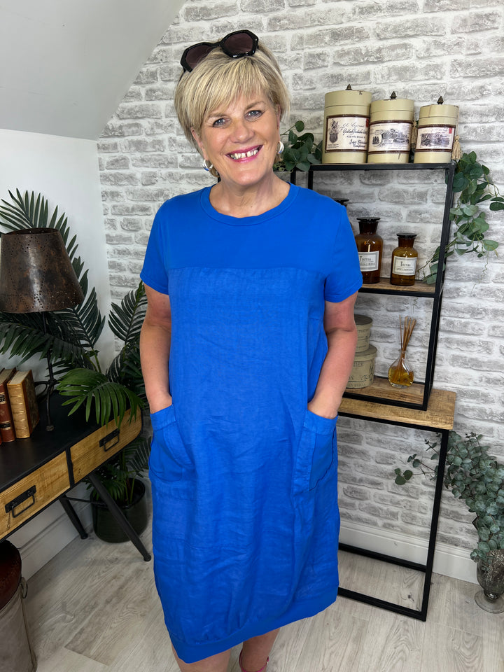 Peruzzi Raised Pocket Dress In Royal
