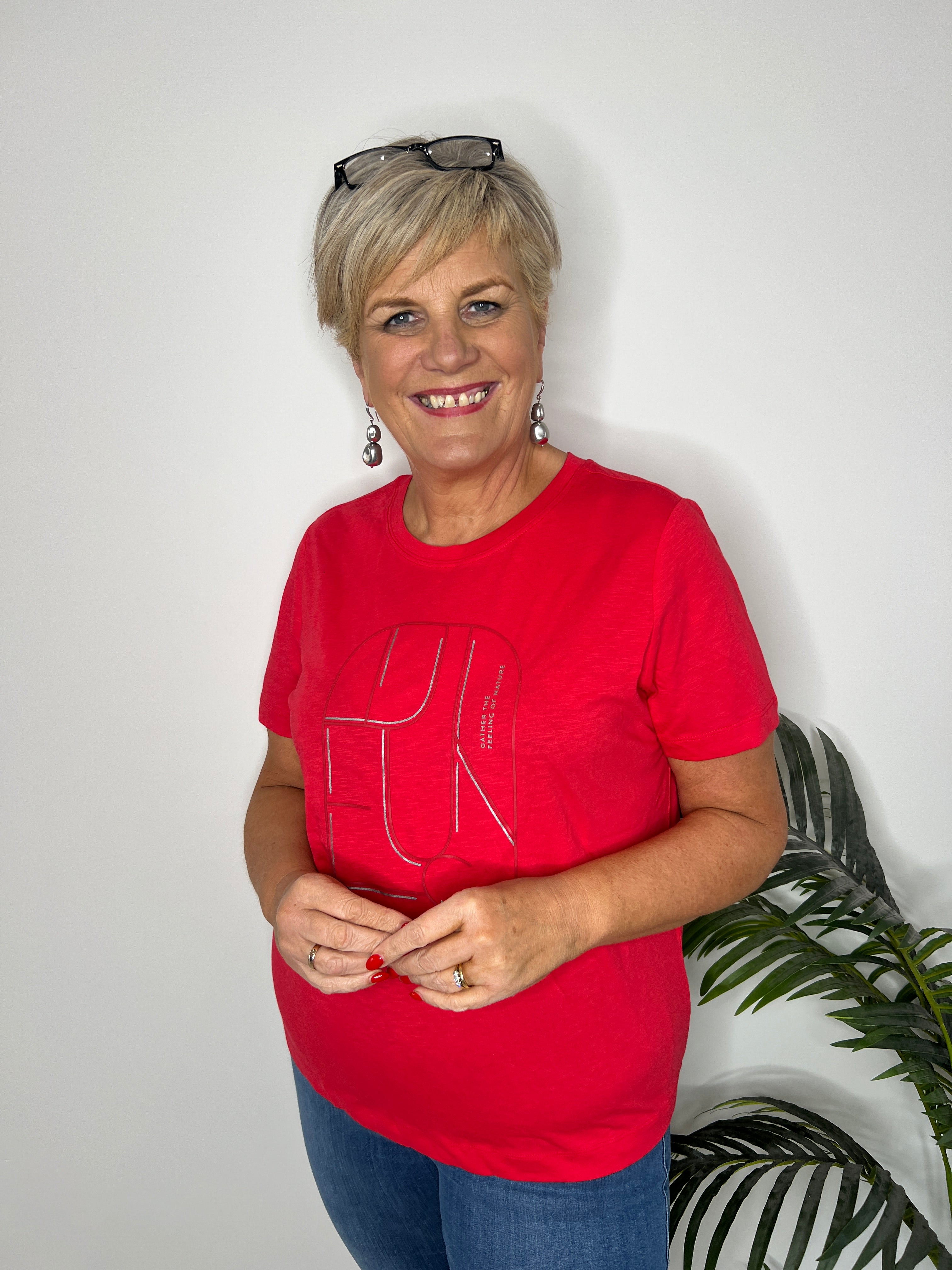 Cecil T-shirt With Artwork In Glazed Apple Red