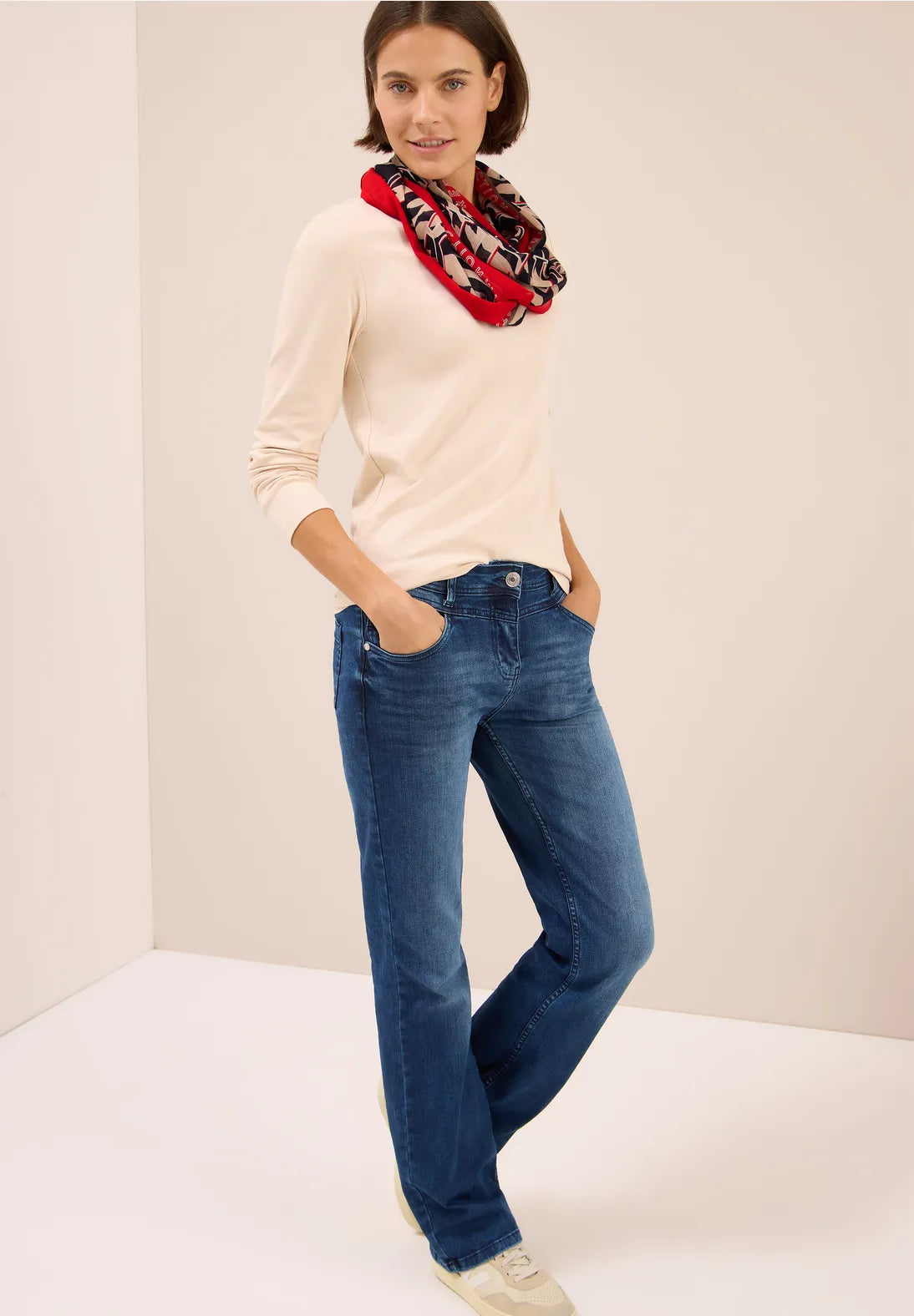 Cecil Print Loop Snood In Fiery Red
