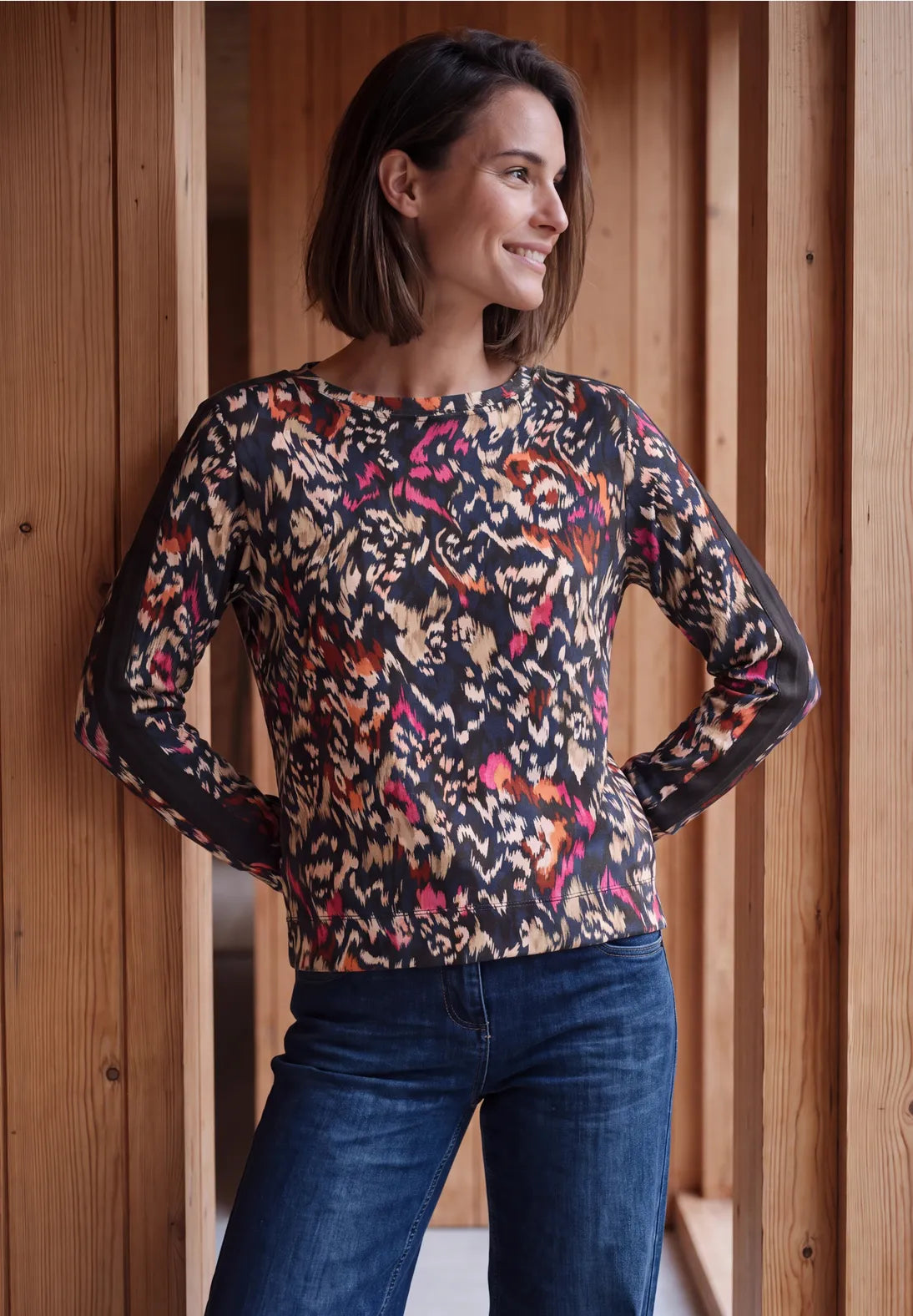 Patterned top with tape in dark toffee brown