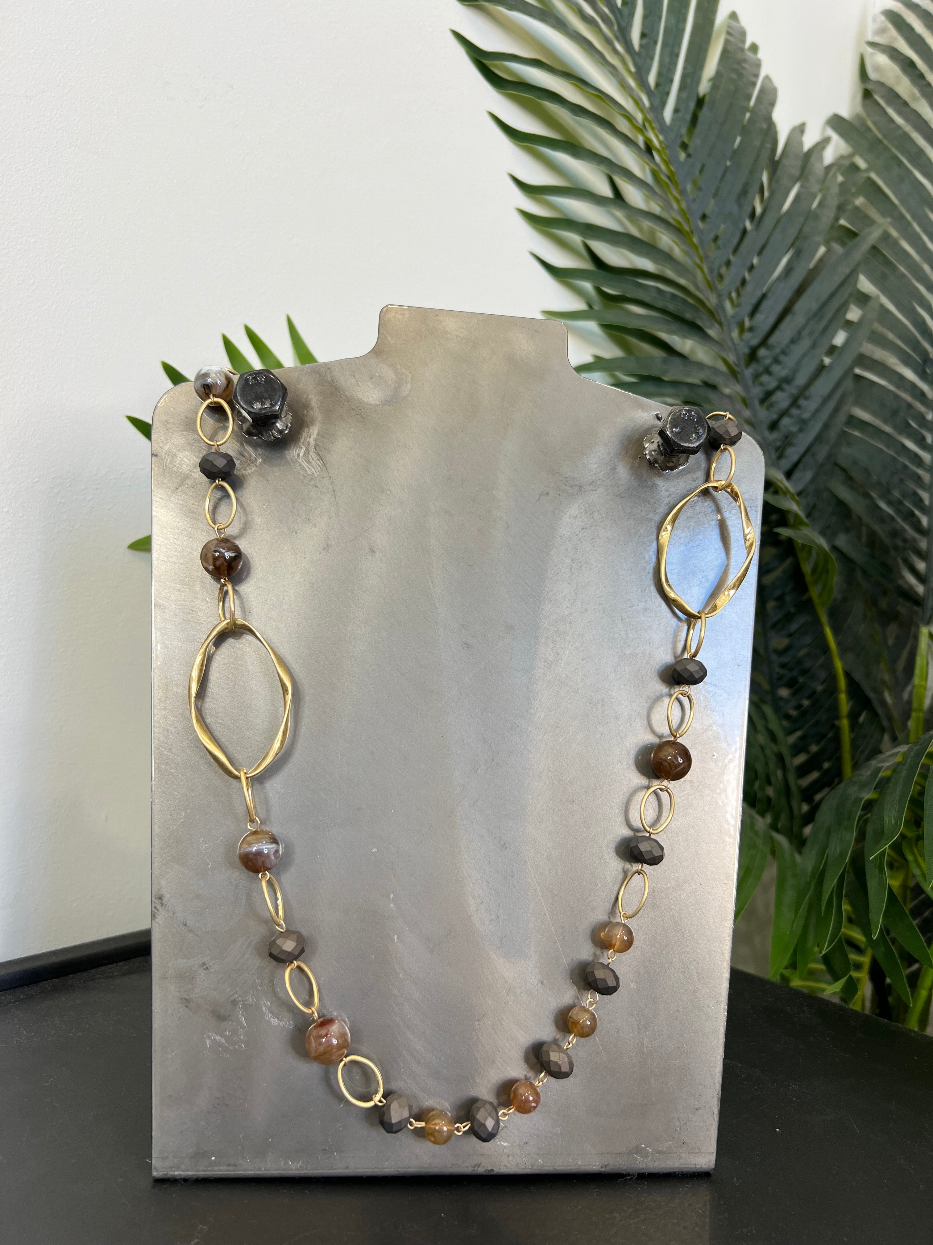 Eliza Gracious Beaded Necklace In Brown