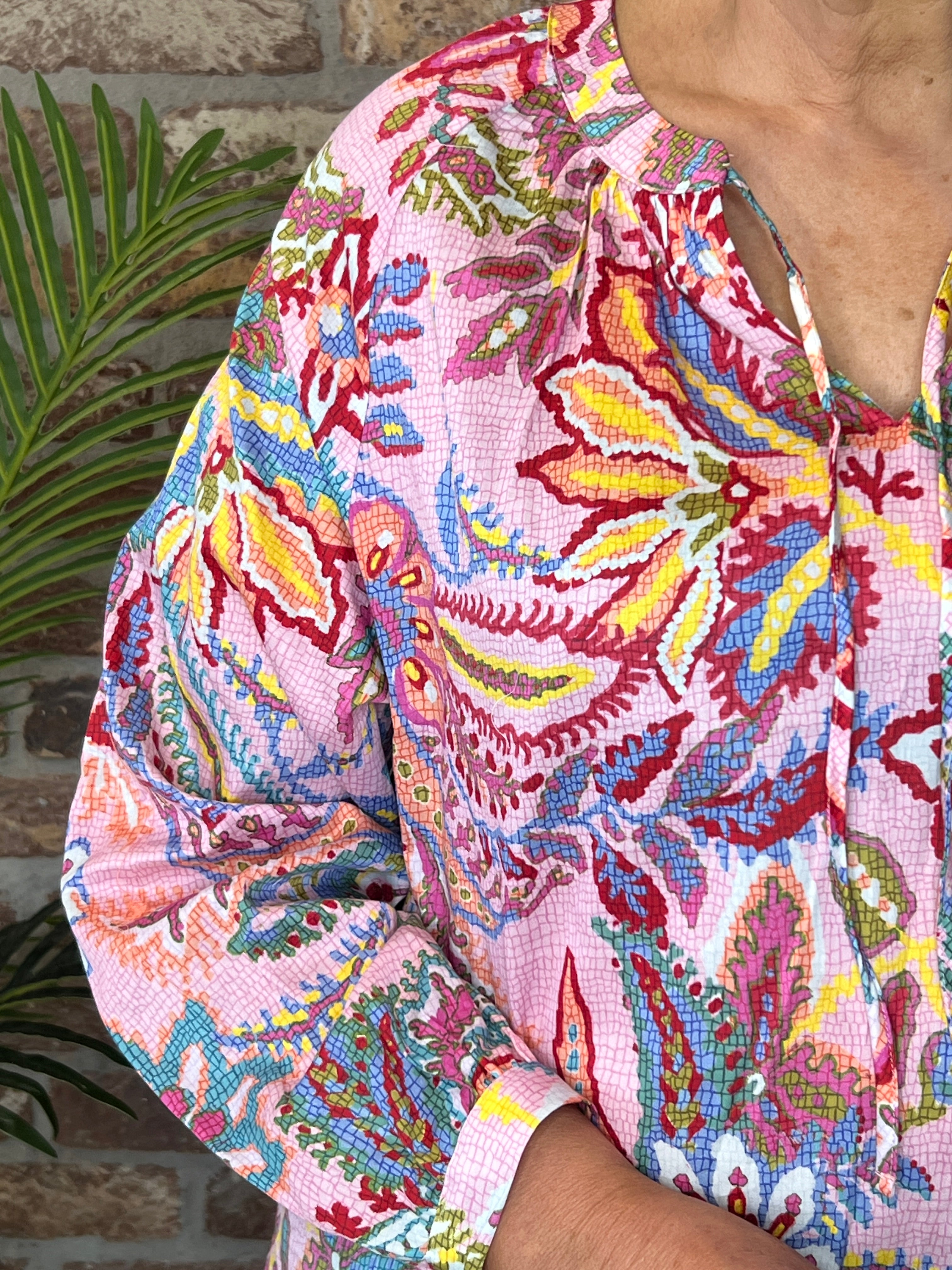 Milano Italy Raglan sleeve blouse In rose multi