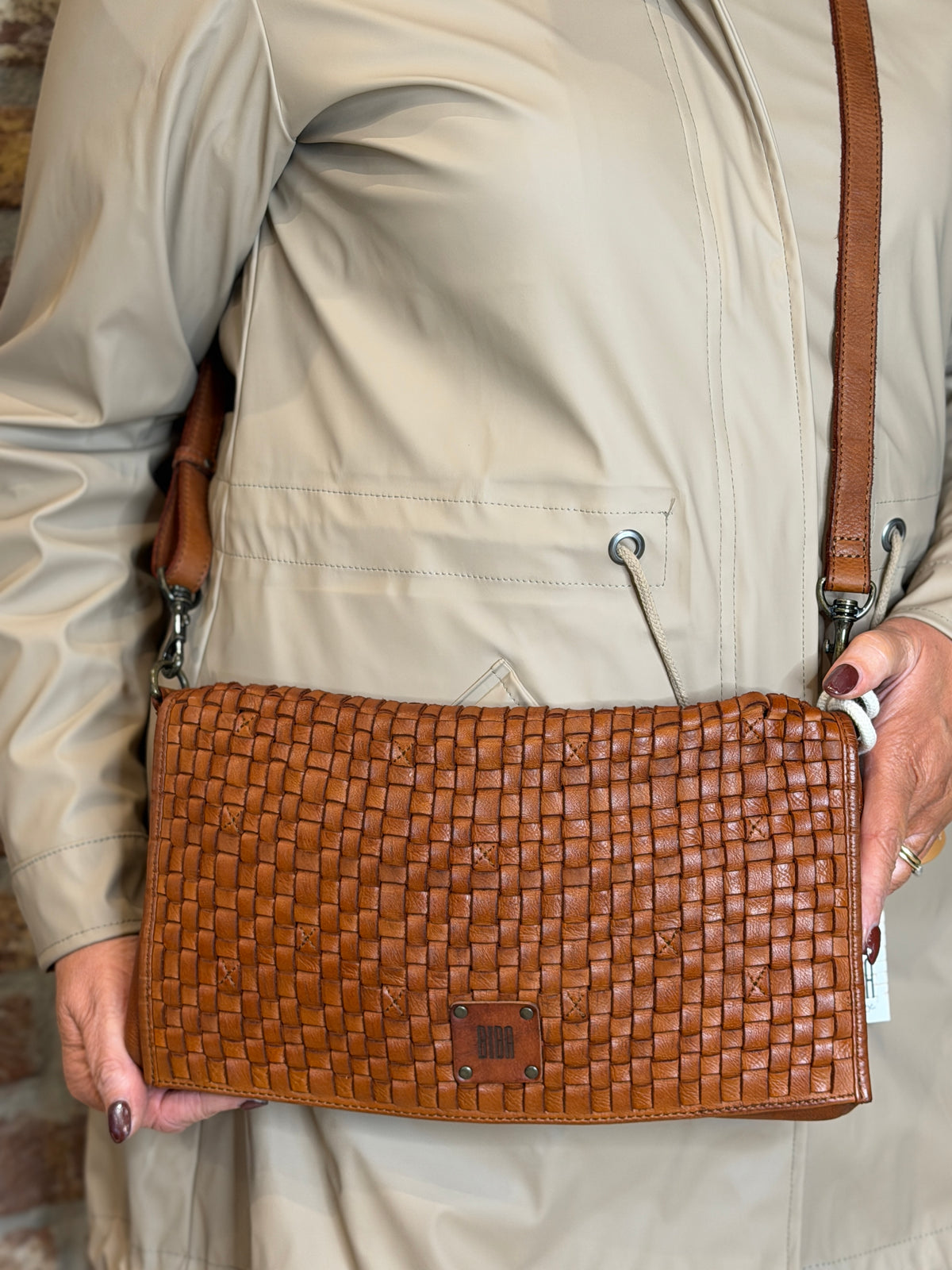 BIBA leather Kansas Marron Cross body bag in tan