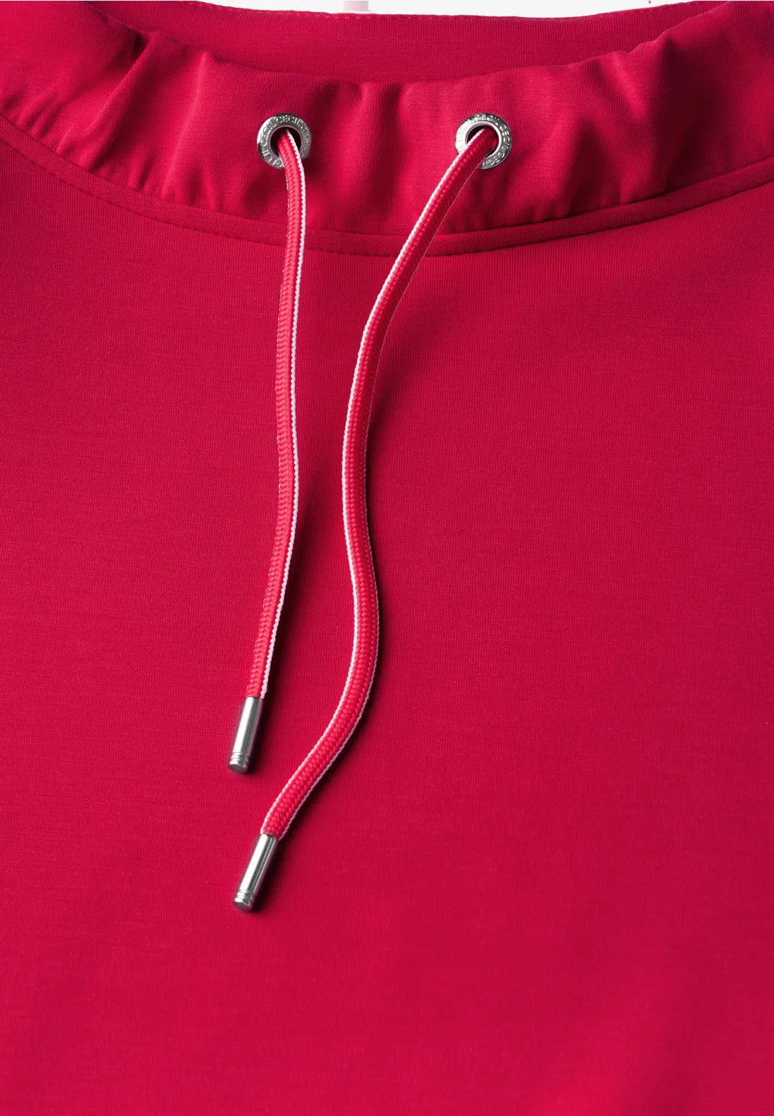 Cecil Funnel Neck Top In Granita Red