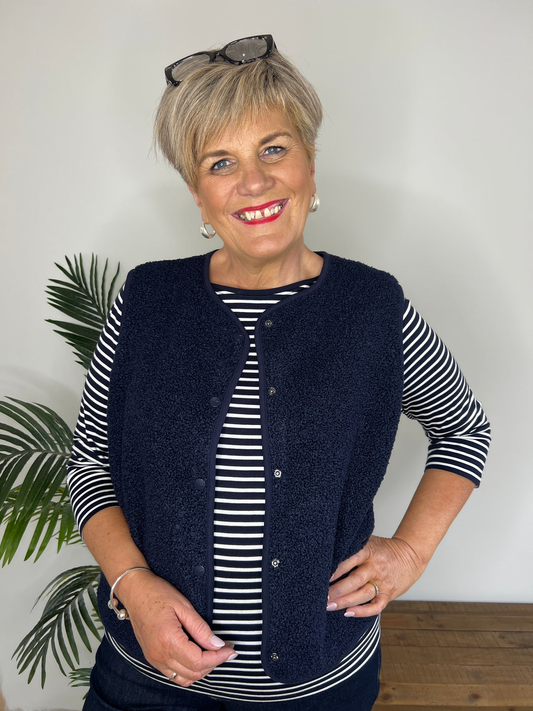 Cecil Curly Vest In Navy