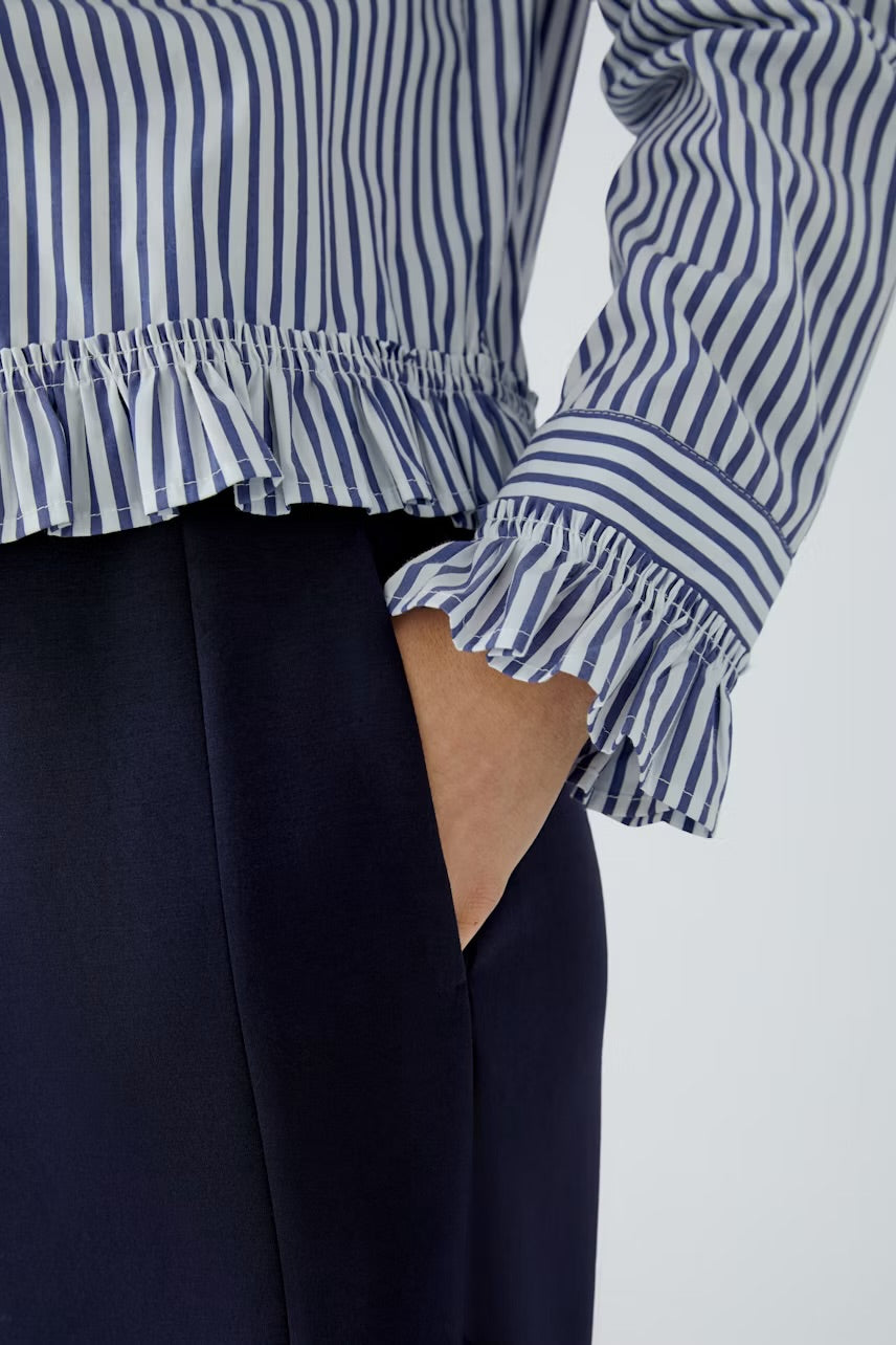 Striped shirt blouse in white & blue