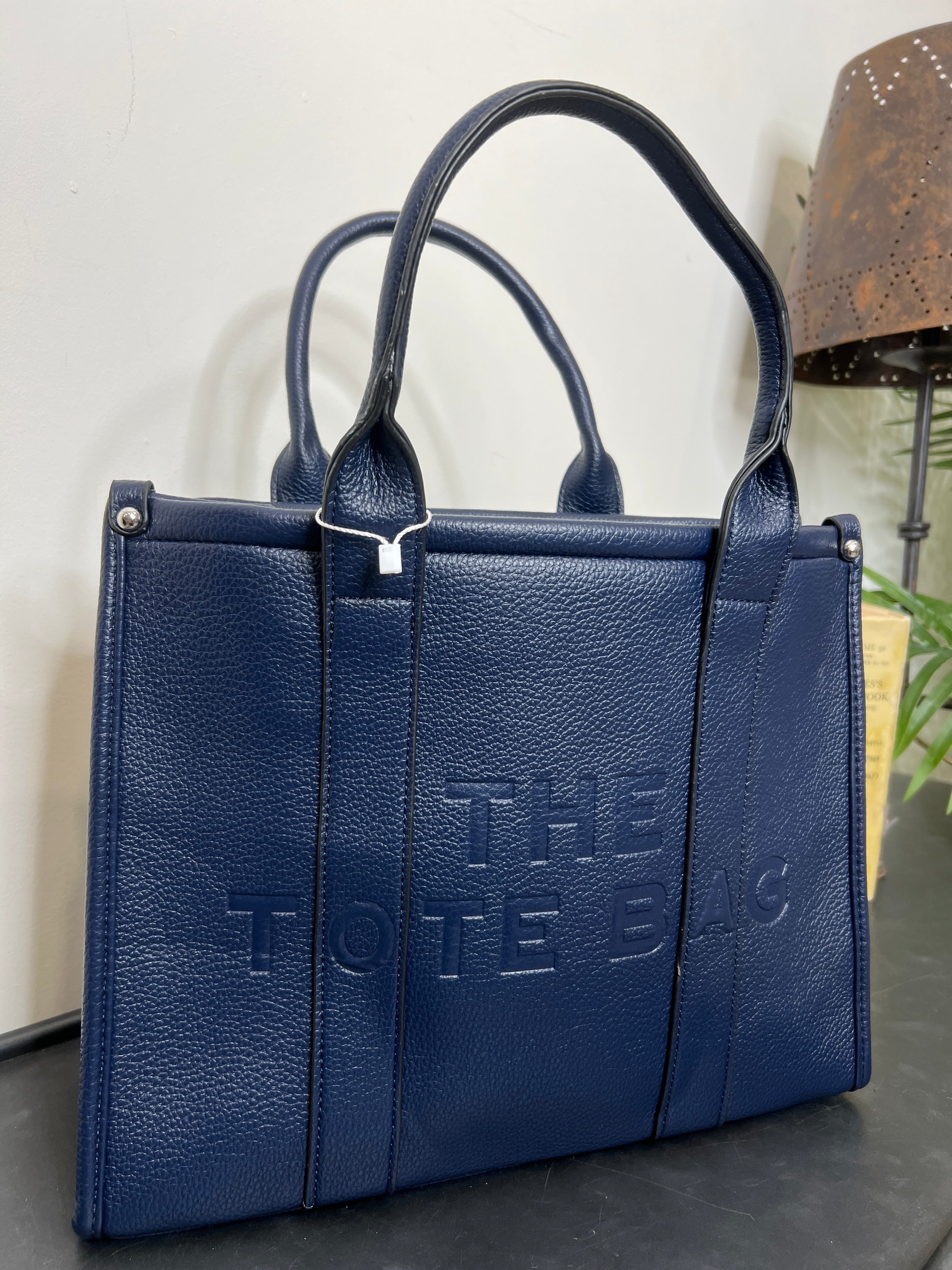 Taylor ‘The Tote Bag’ in Navy