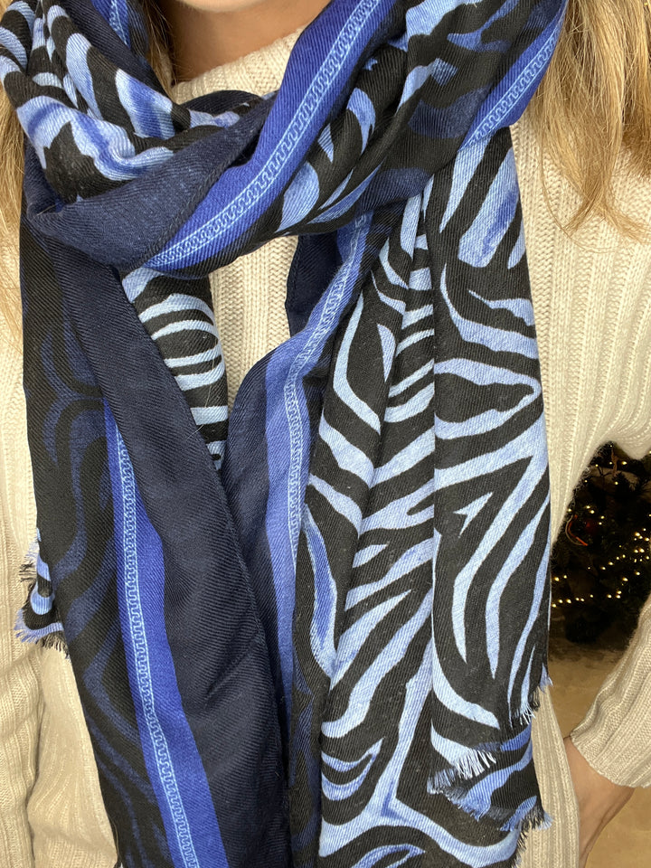 Amelia zebra printScarf In blue