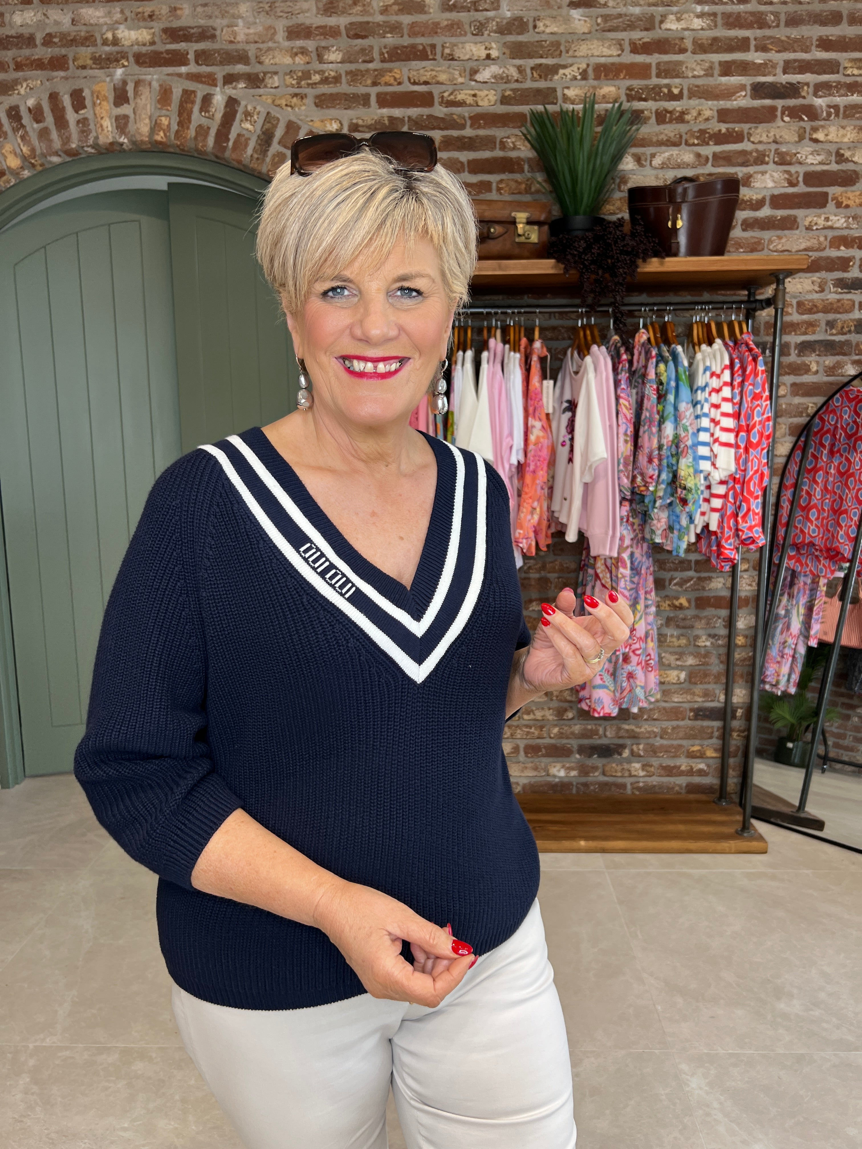 Oui Ribbed Pullover In White & Navy