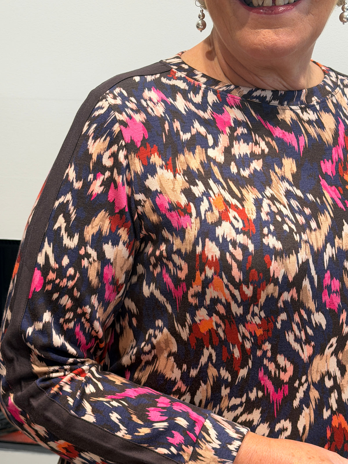 Patterned top with tape in dark toffee brown