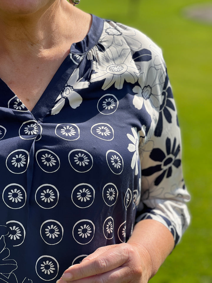 Milano Italy V-Neck Blouse In Navy Print