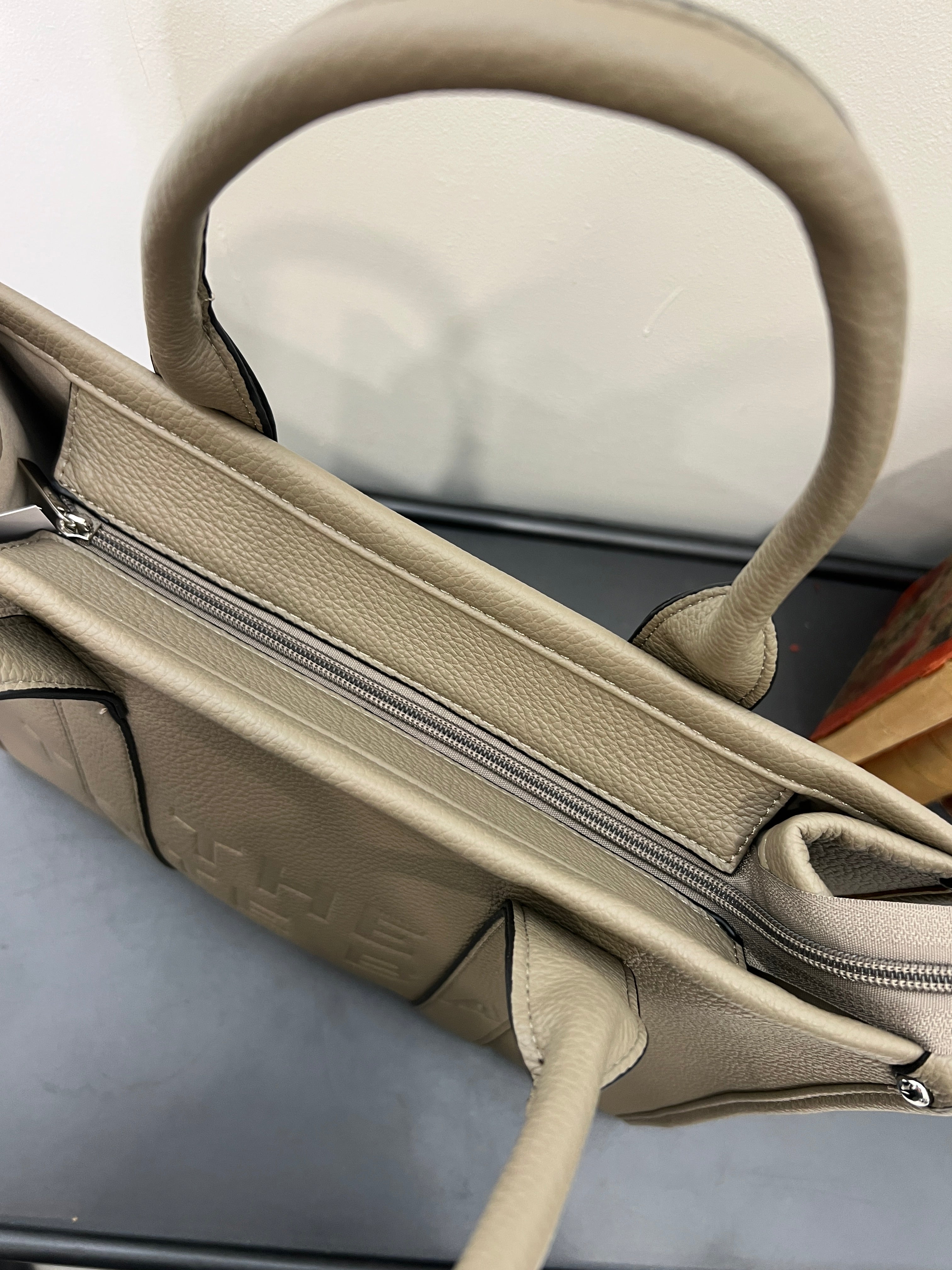 Taylor ‘The Tote Bag’ in Taupe