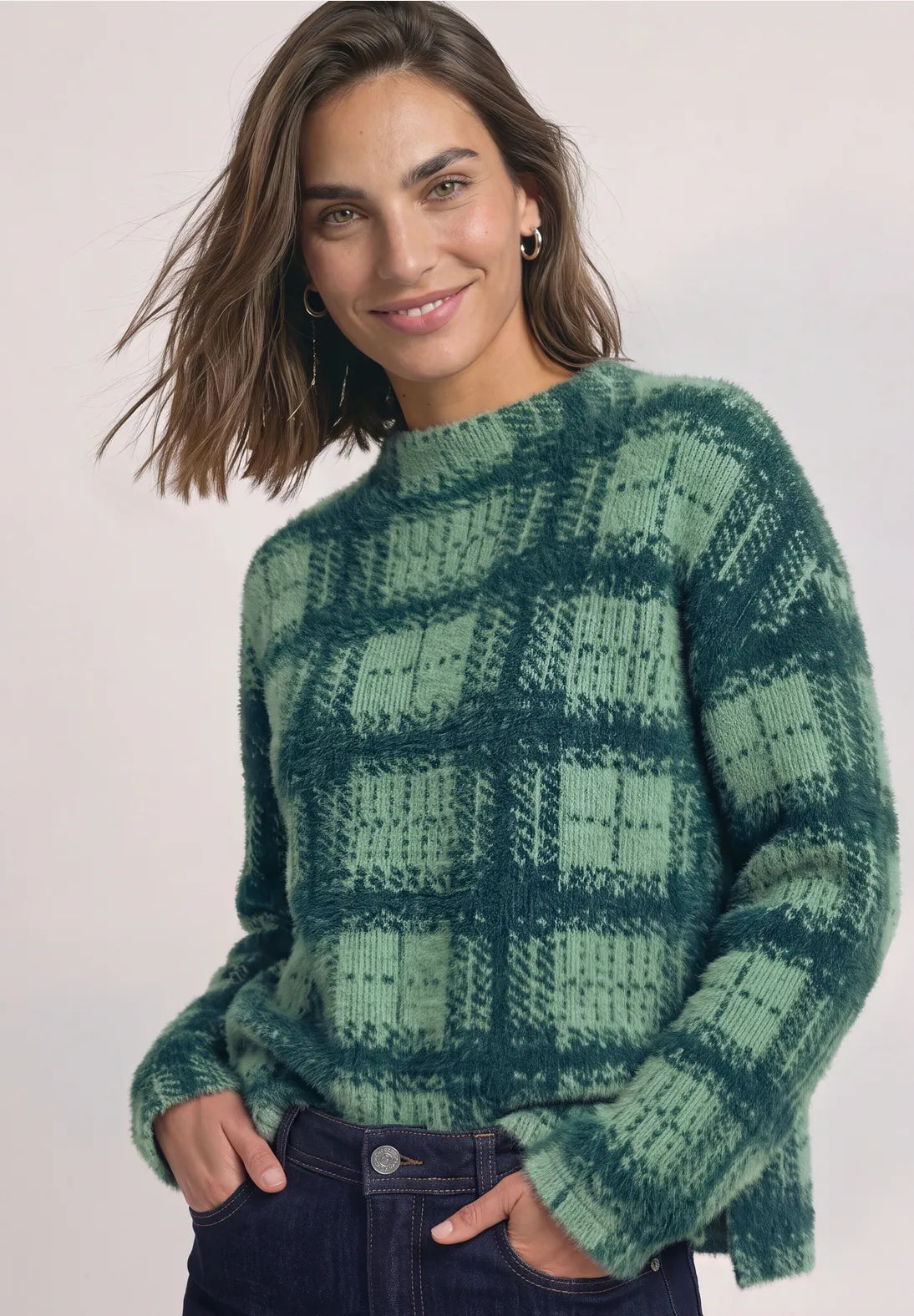 Fluffy sweatshirt in stormy green