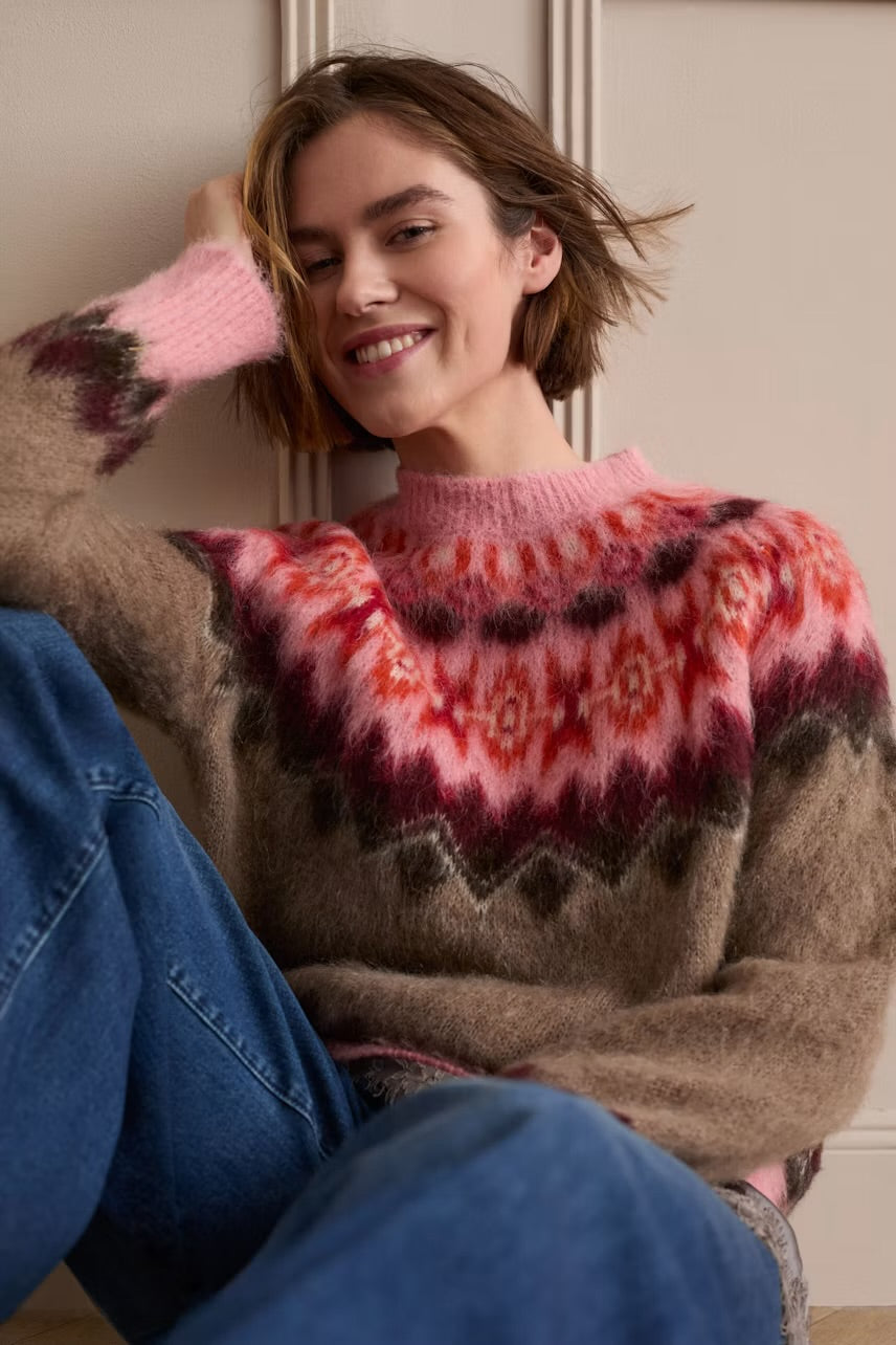 Norwegian pattern pullover in light brown rose