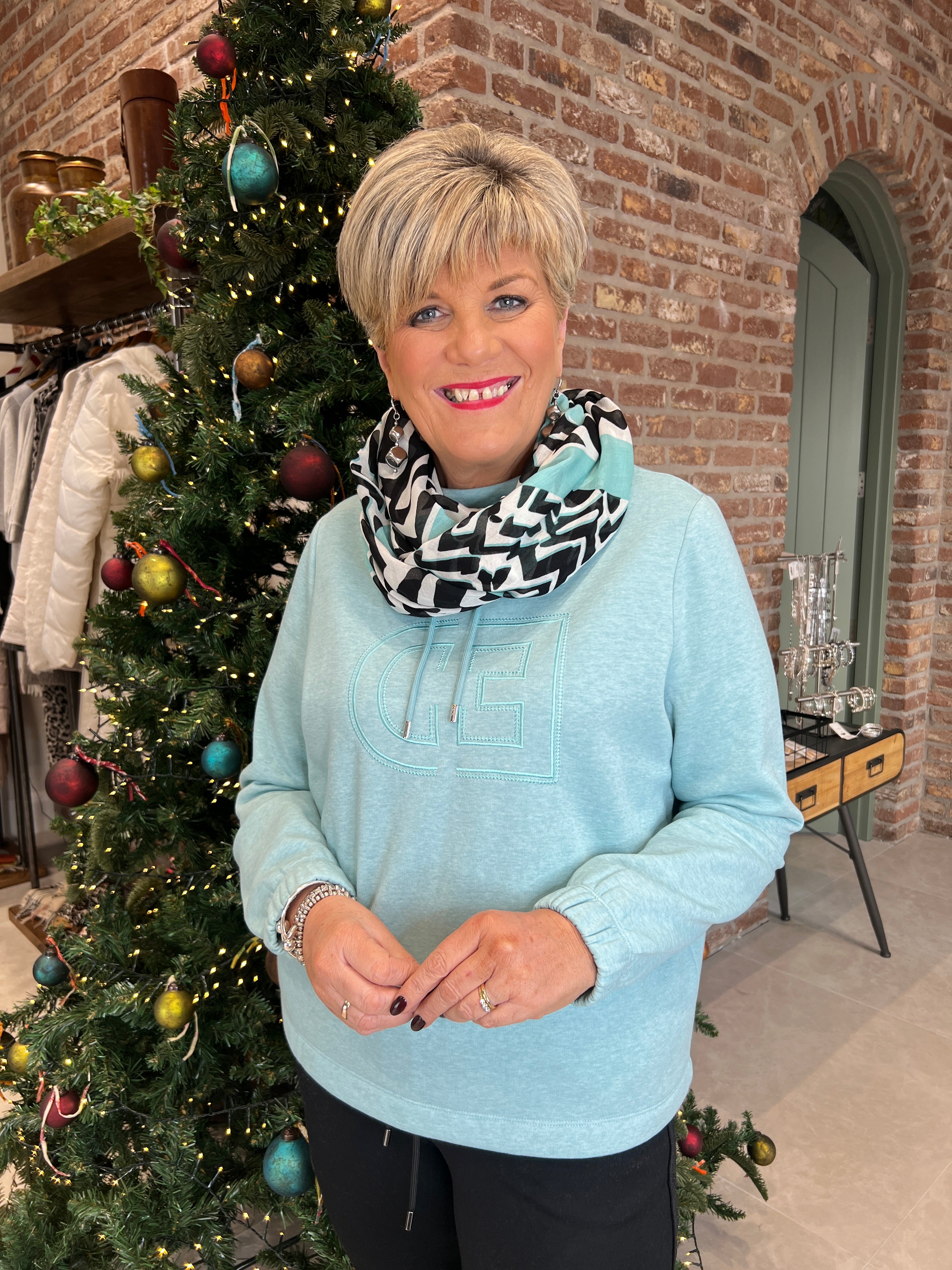 Cecil Funnel Sweatshirt In Foam Blue Melange