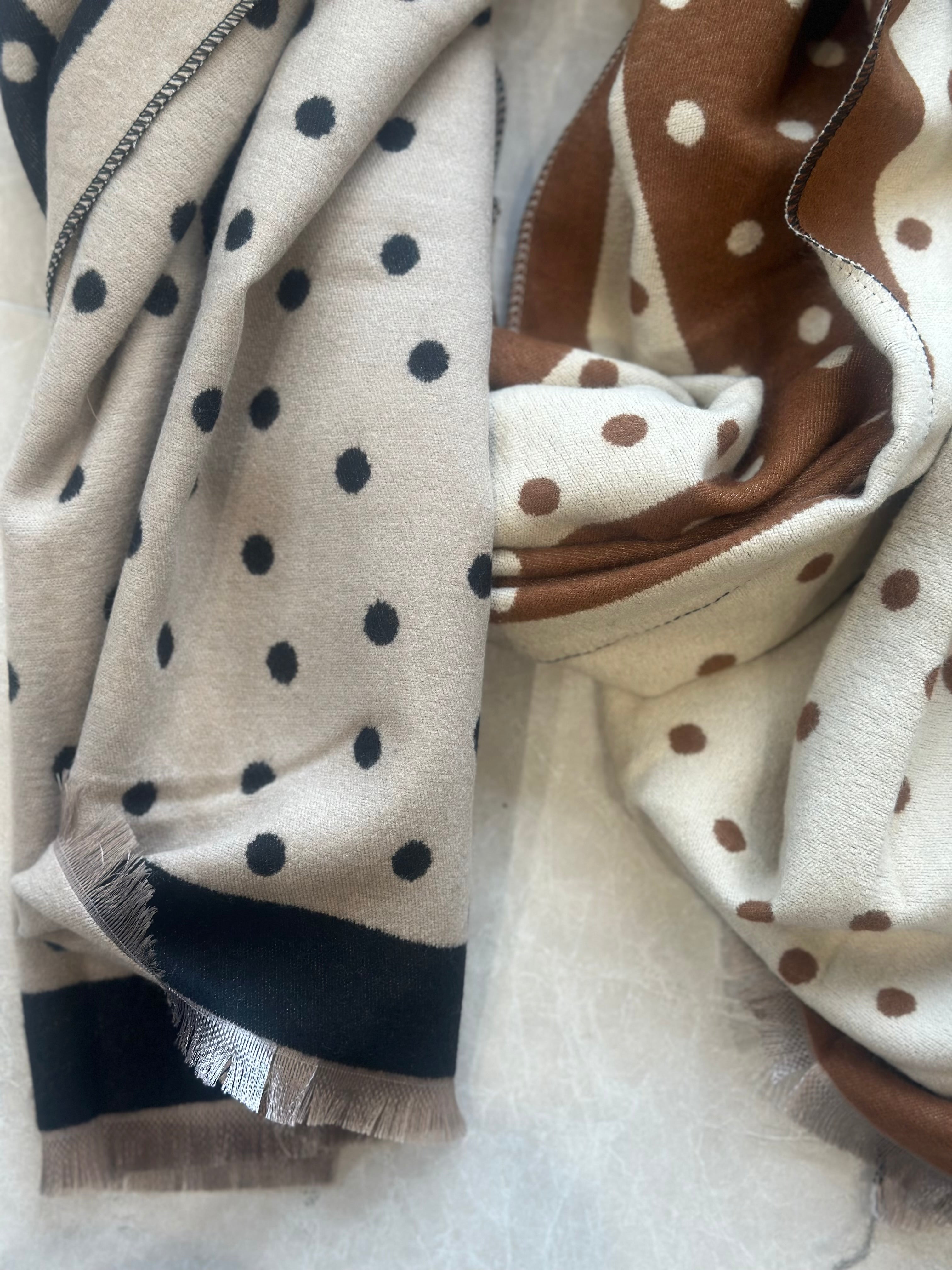 Nuchino spot print scarf in silver mink