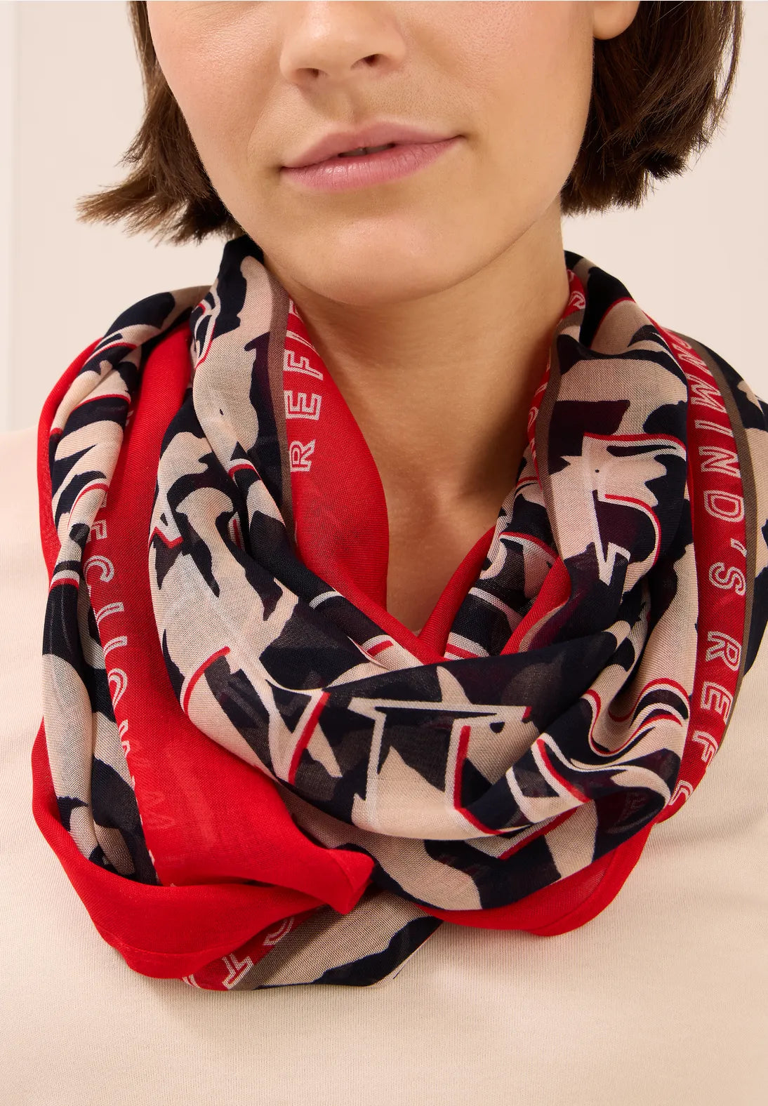 Cecil Print Loop Snood In Fiery Red