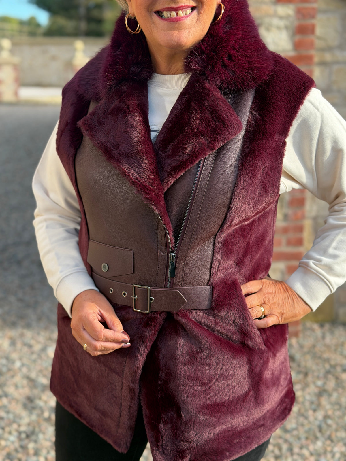 Velvet effect waistcoat in wine