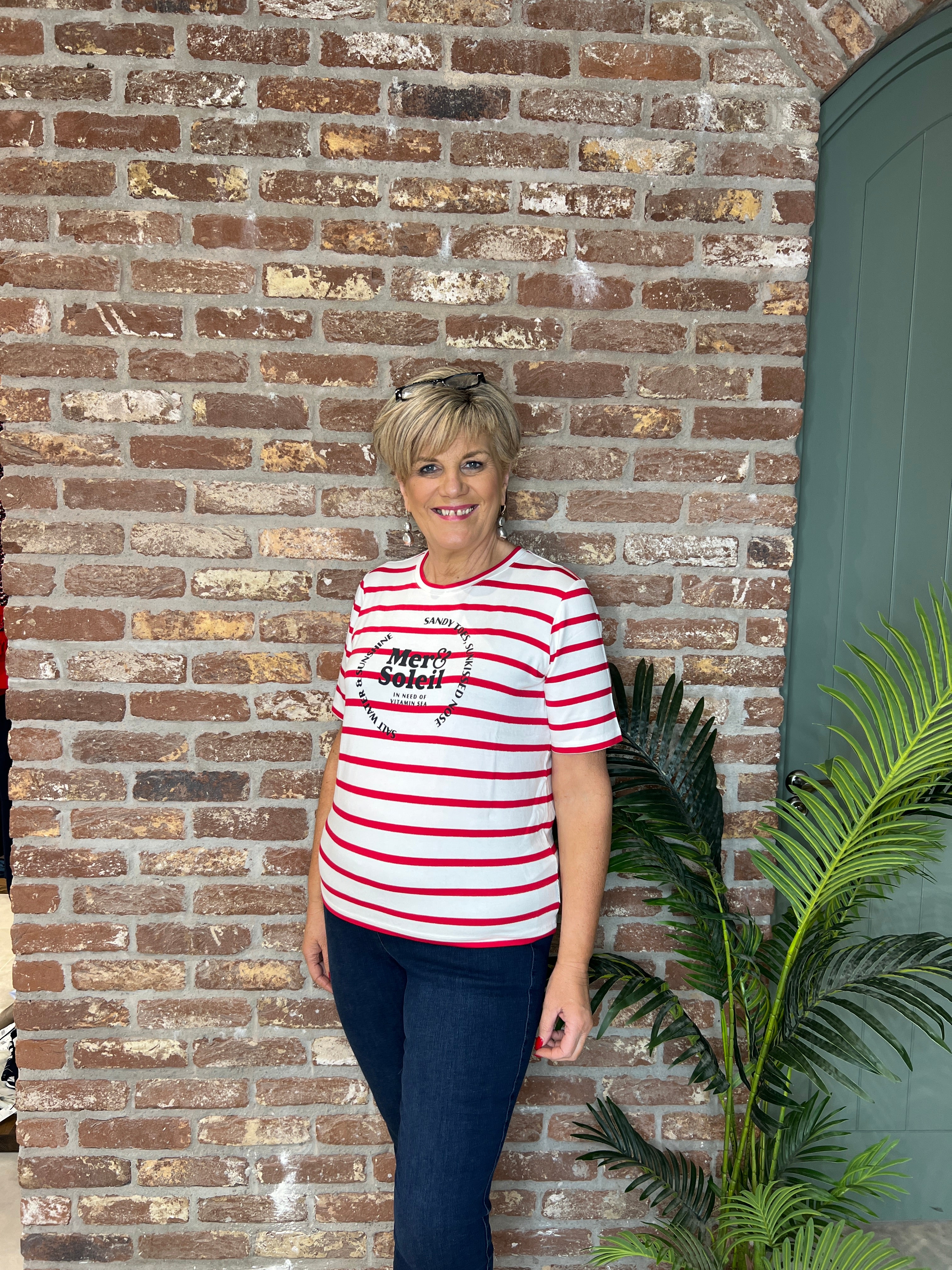 Cecil Circle Print T-shirt In glazed apple red