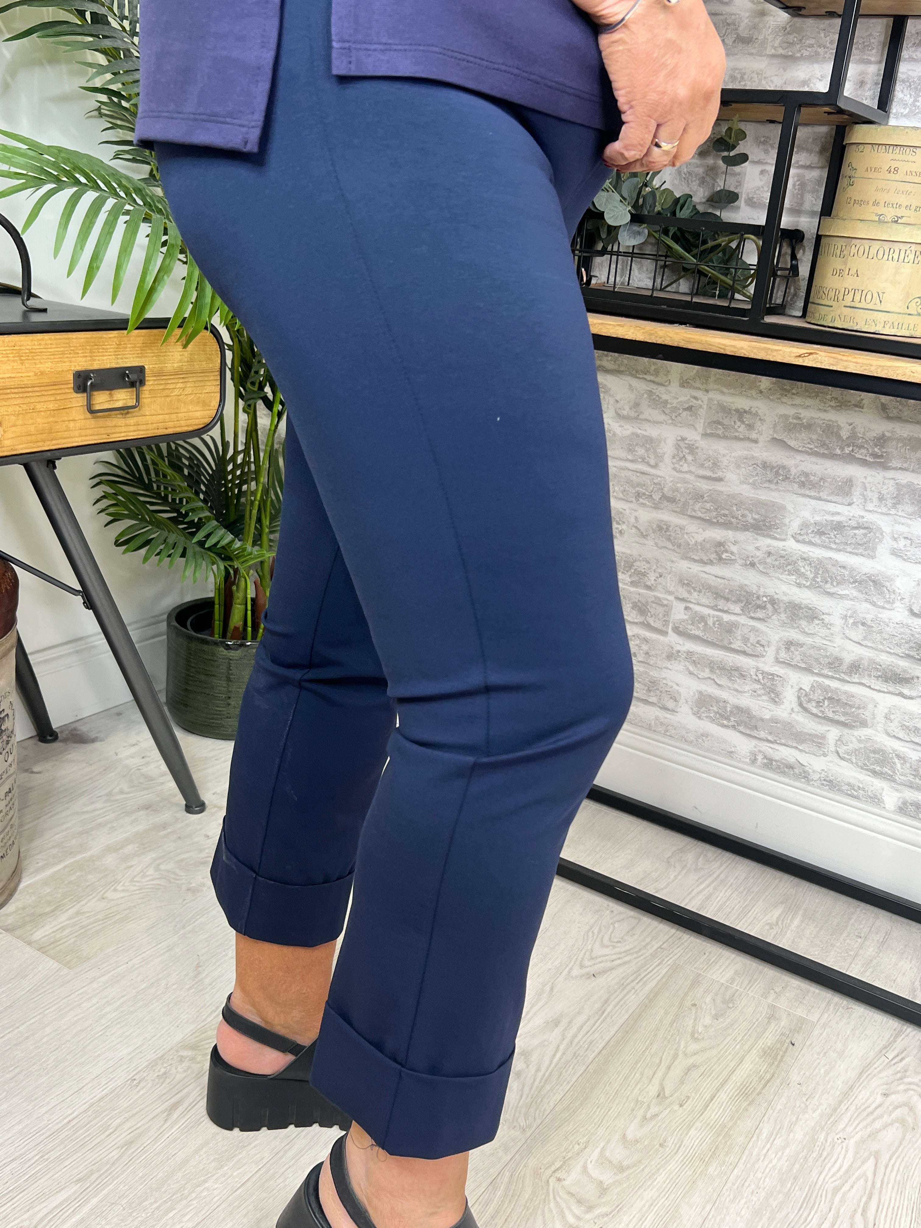 Peruzzi Cotton Turn Up Trousers In Navy