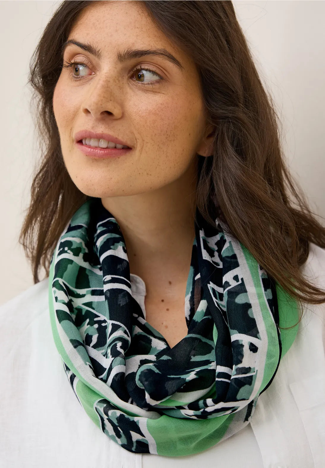 Cecil Leopard Loop Snood In Ink Green