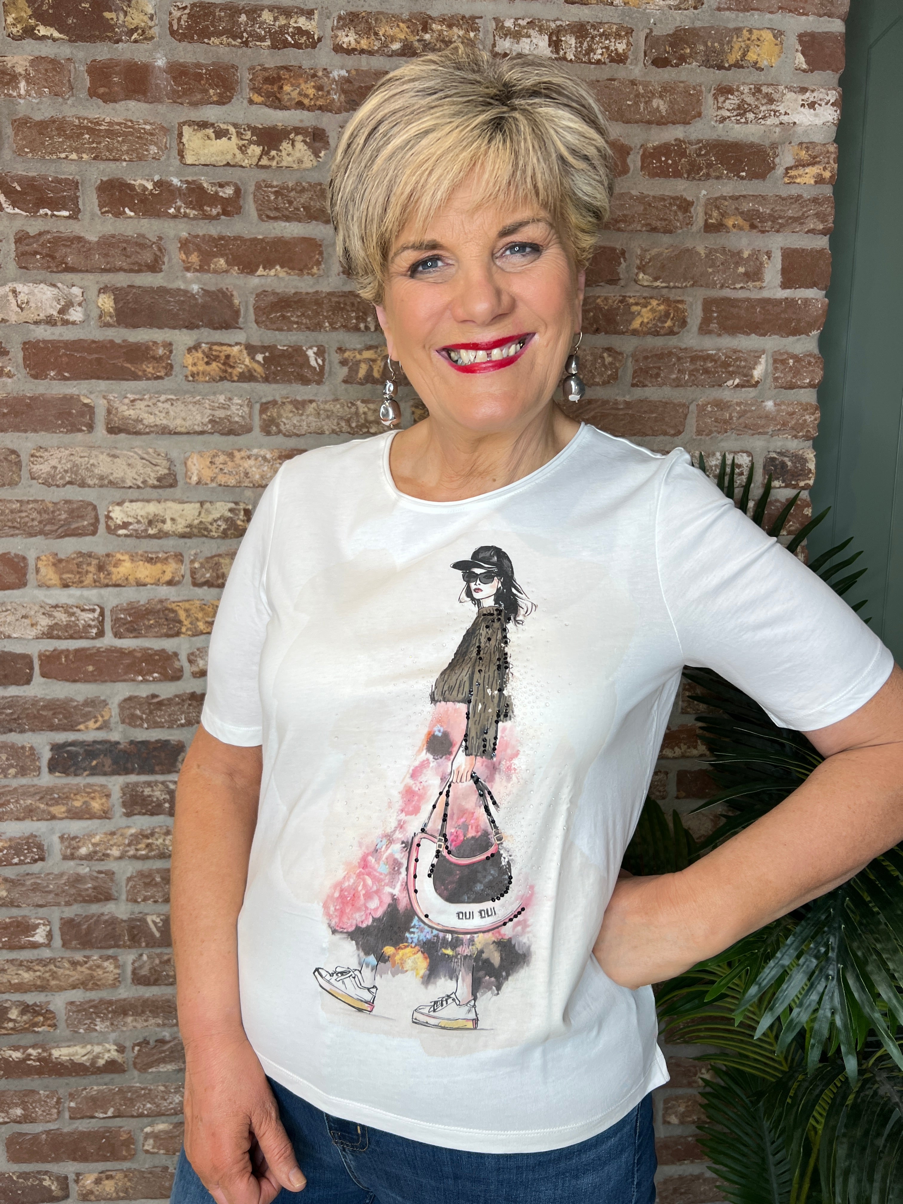 Oui Design T-shirt In Cloud Dancer