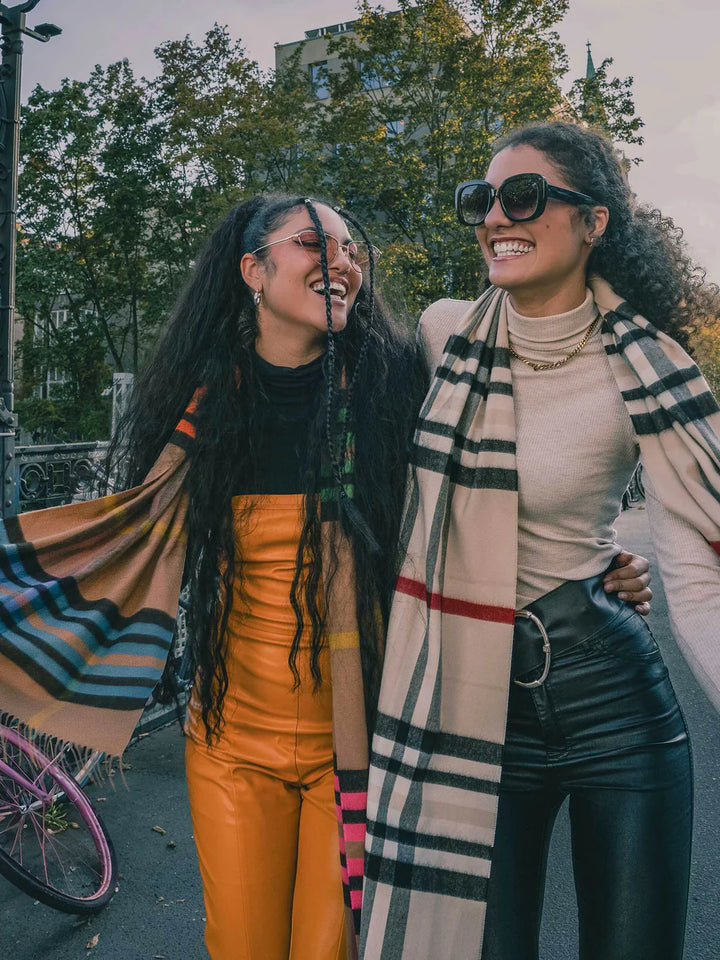 Cashmink Wide Plaid Patterned Scarf In Latte