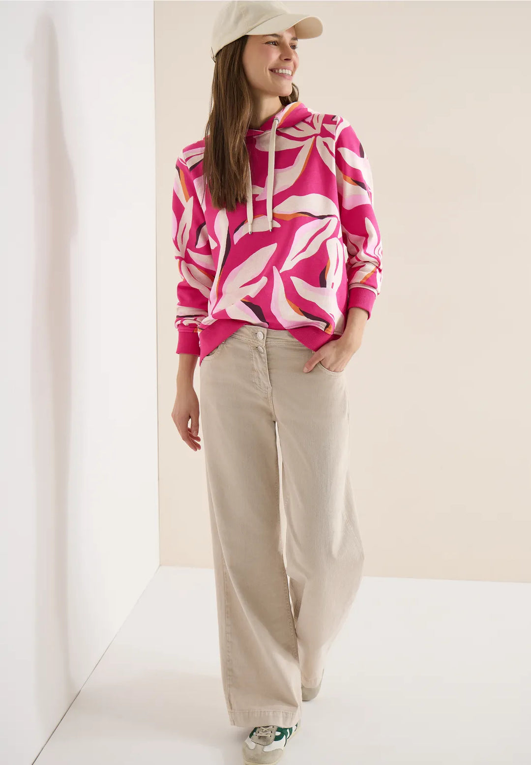 Cecil Floral patterned hoodie In beetroot pink