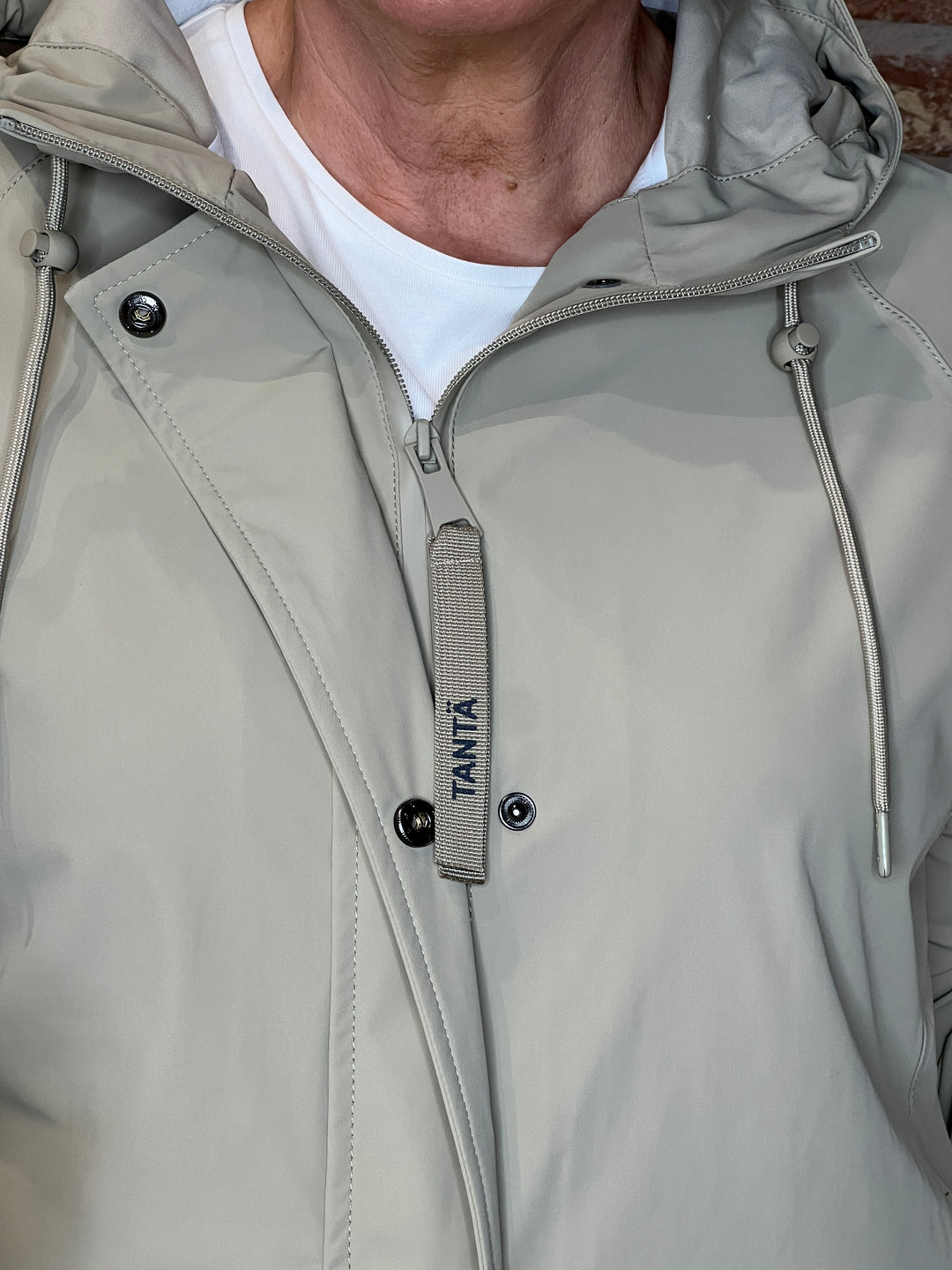 Tanta Nebo Lightweight Raincoat in stone grey