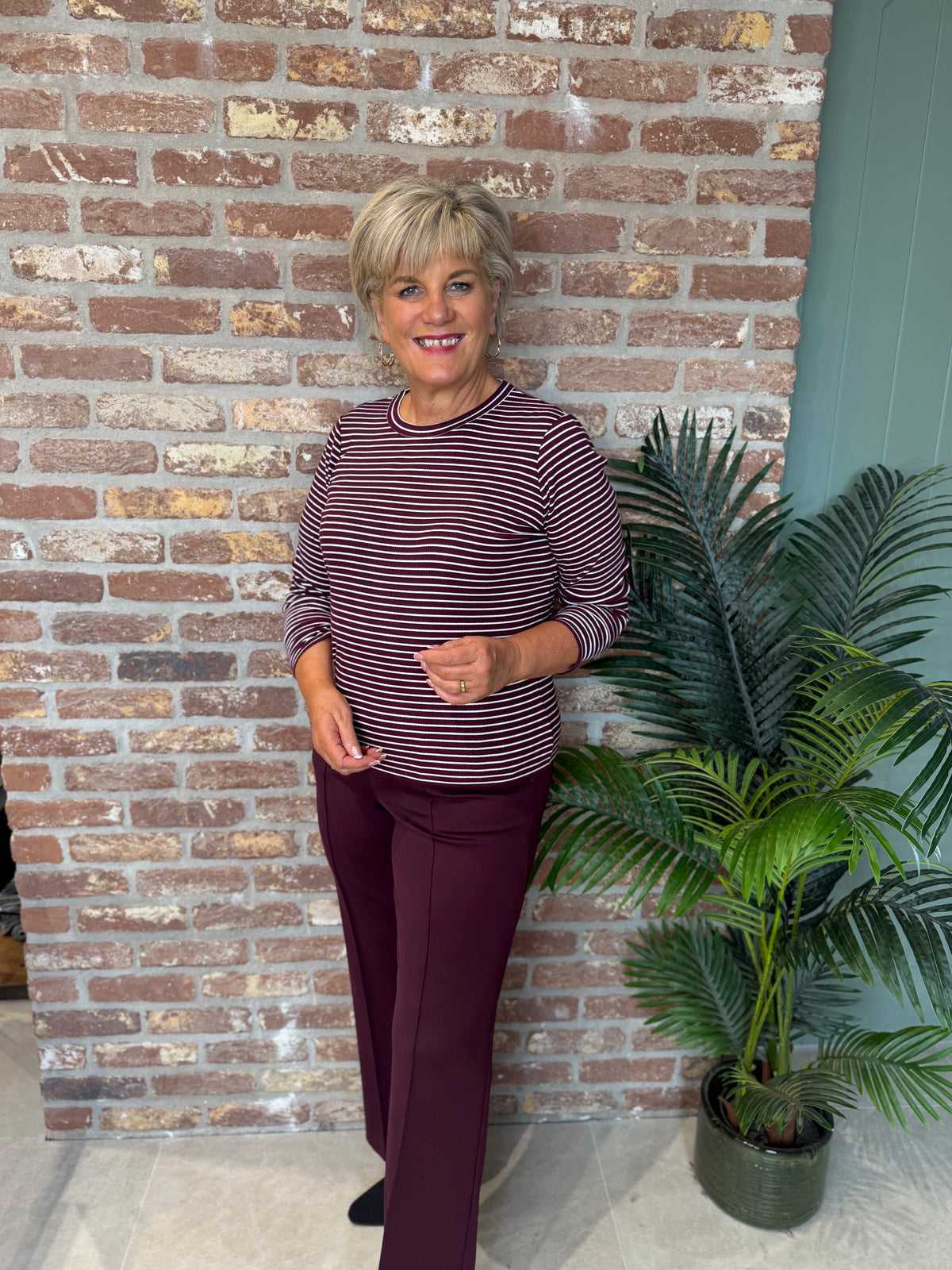 Striped top in dark red & white