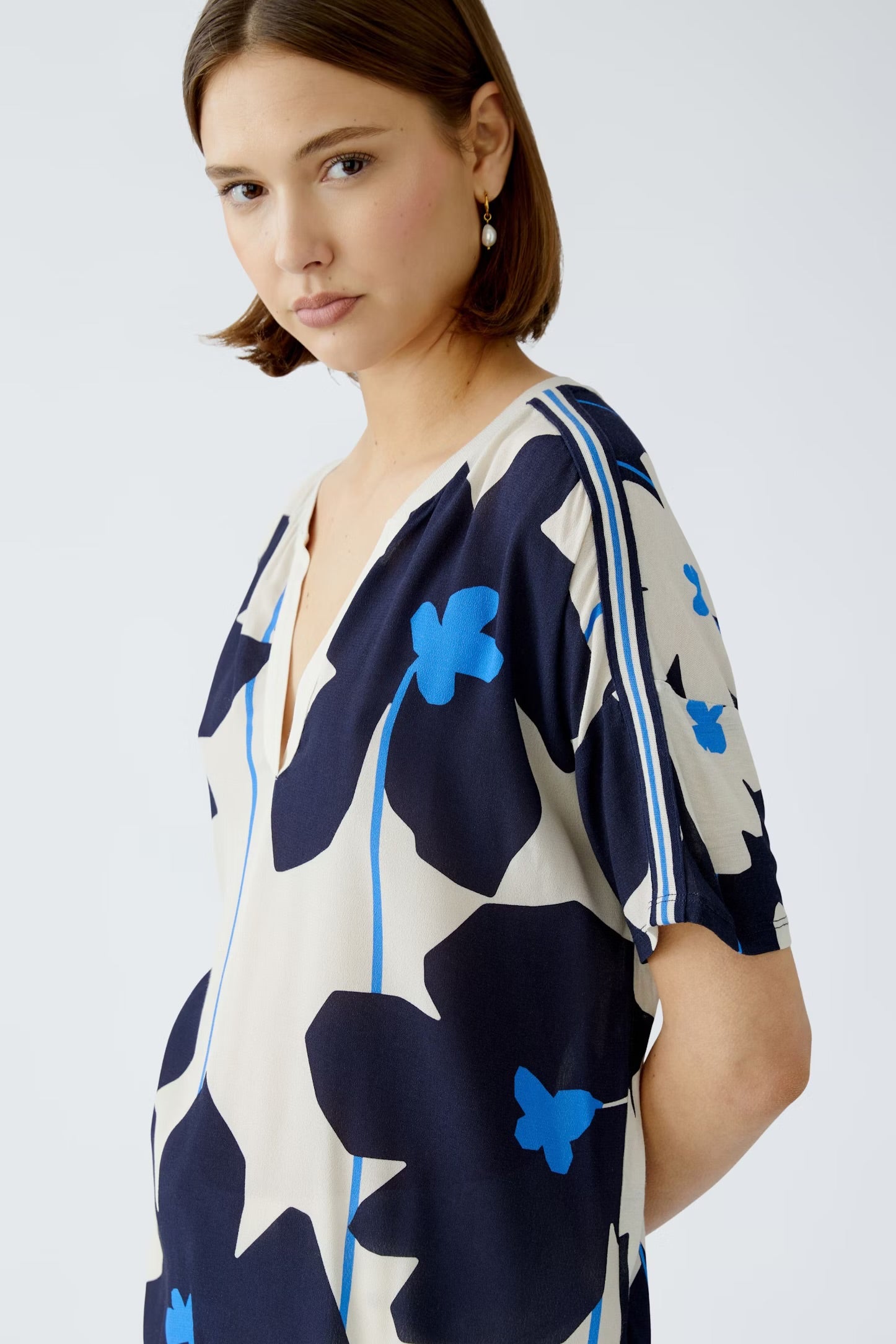 Oui Blouse With flower Print In Light stone & blue