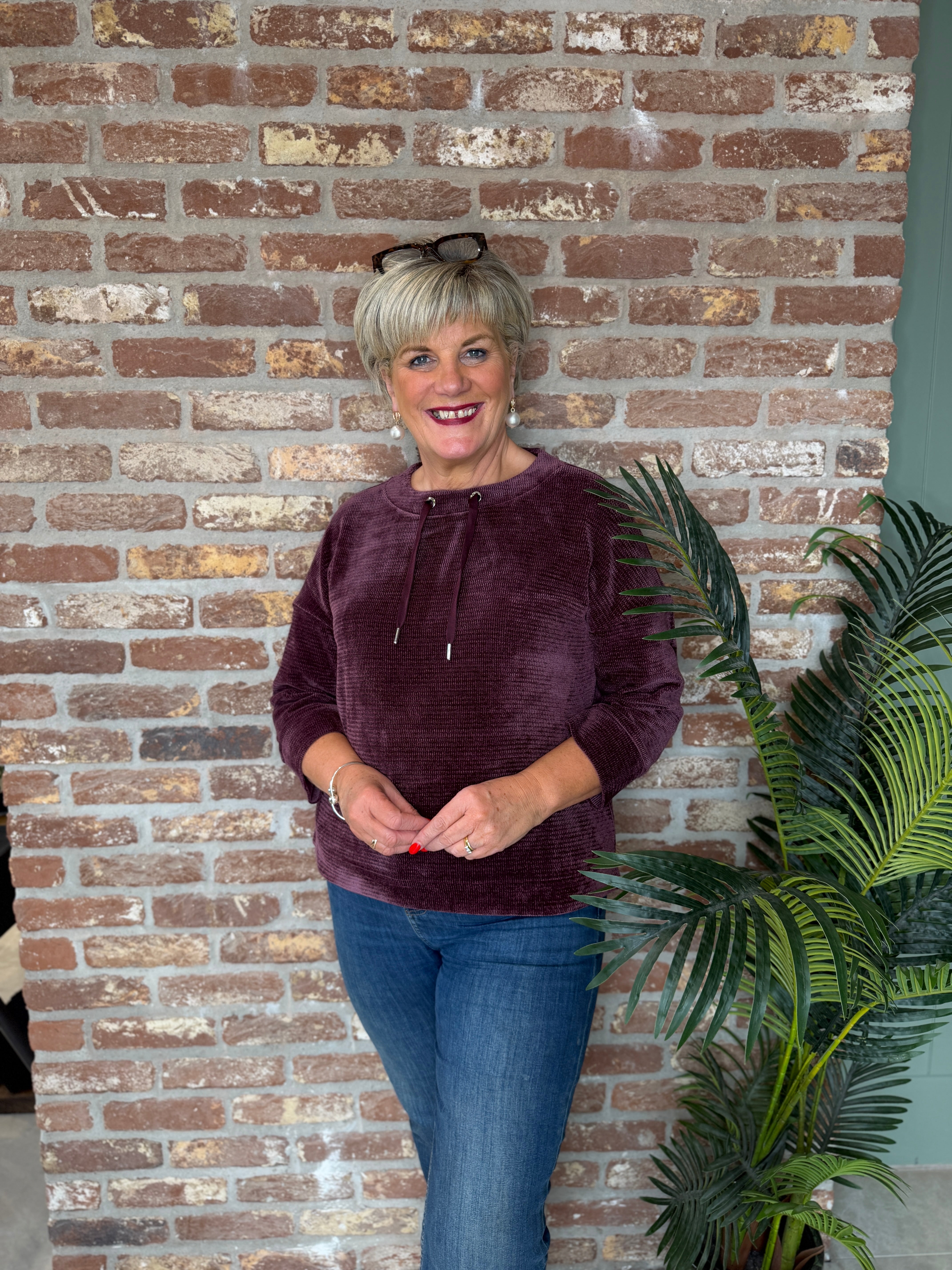 Cosy funnel neck pullover in rustic rouge