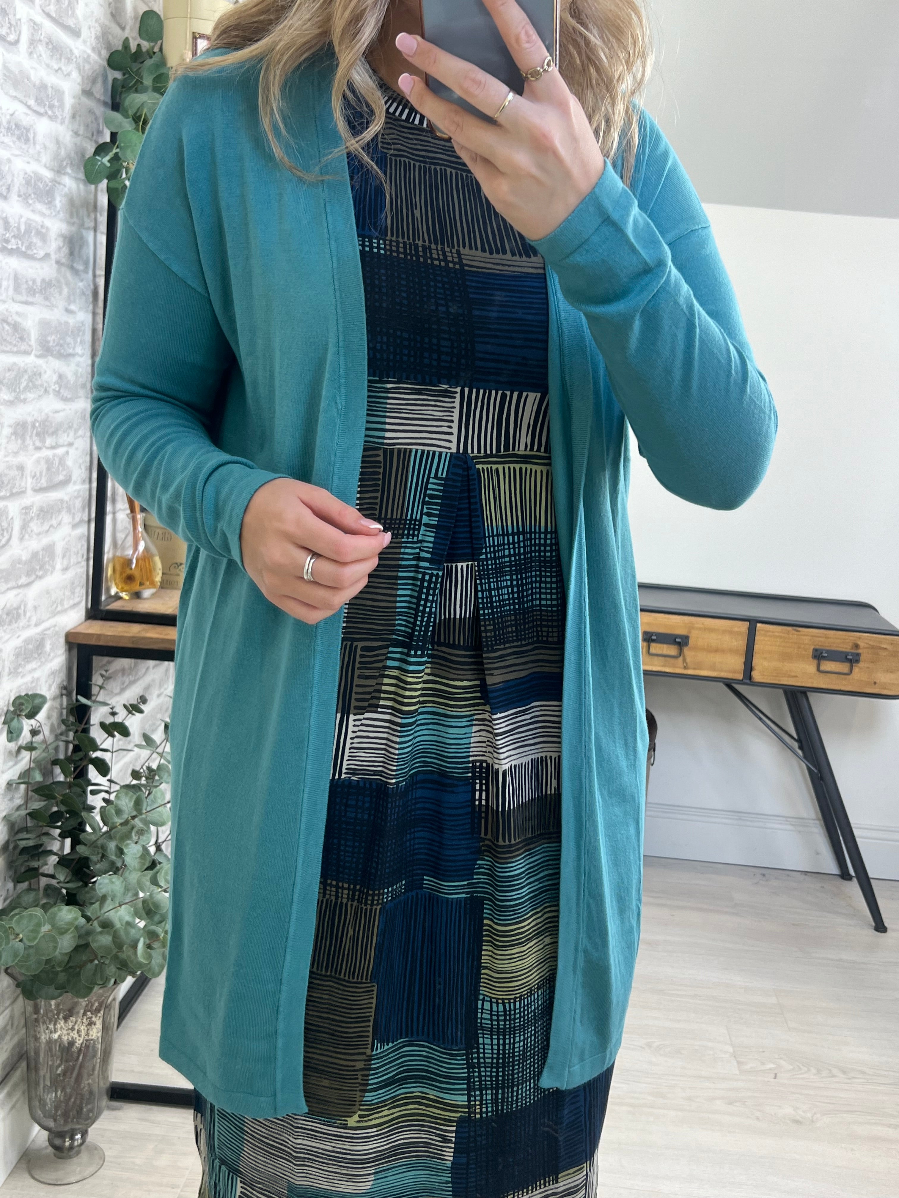 Masai Lon Cardigan In Teal