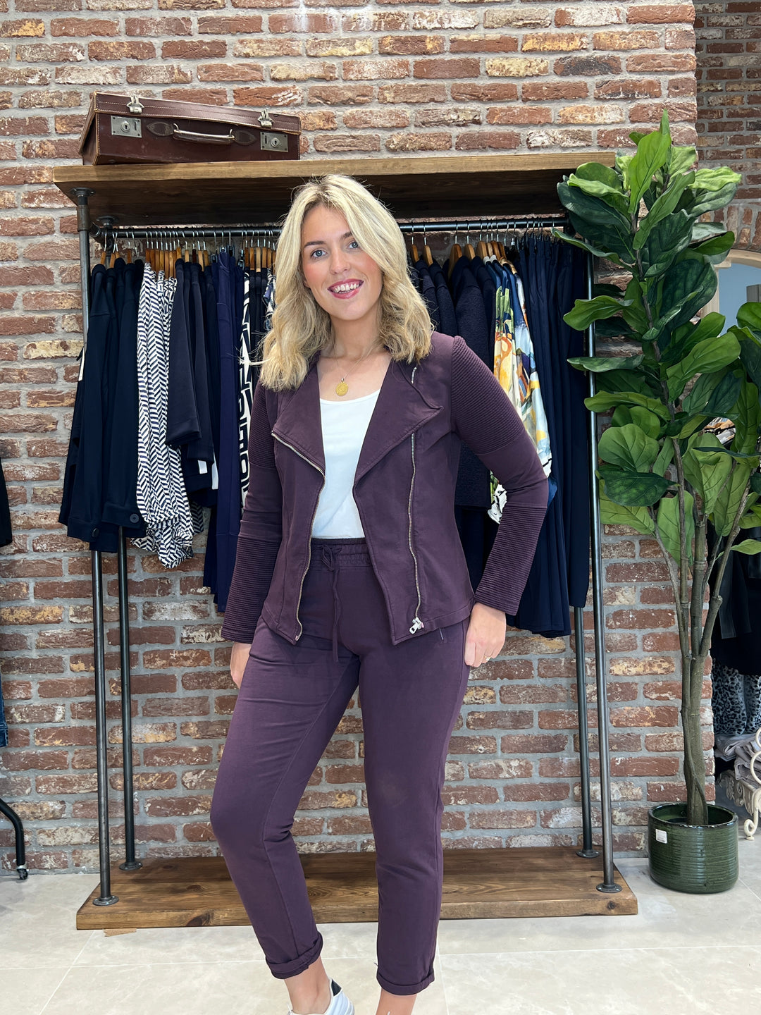 Deck By Decollage Ribbed Jacket In Mulberry