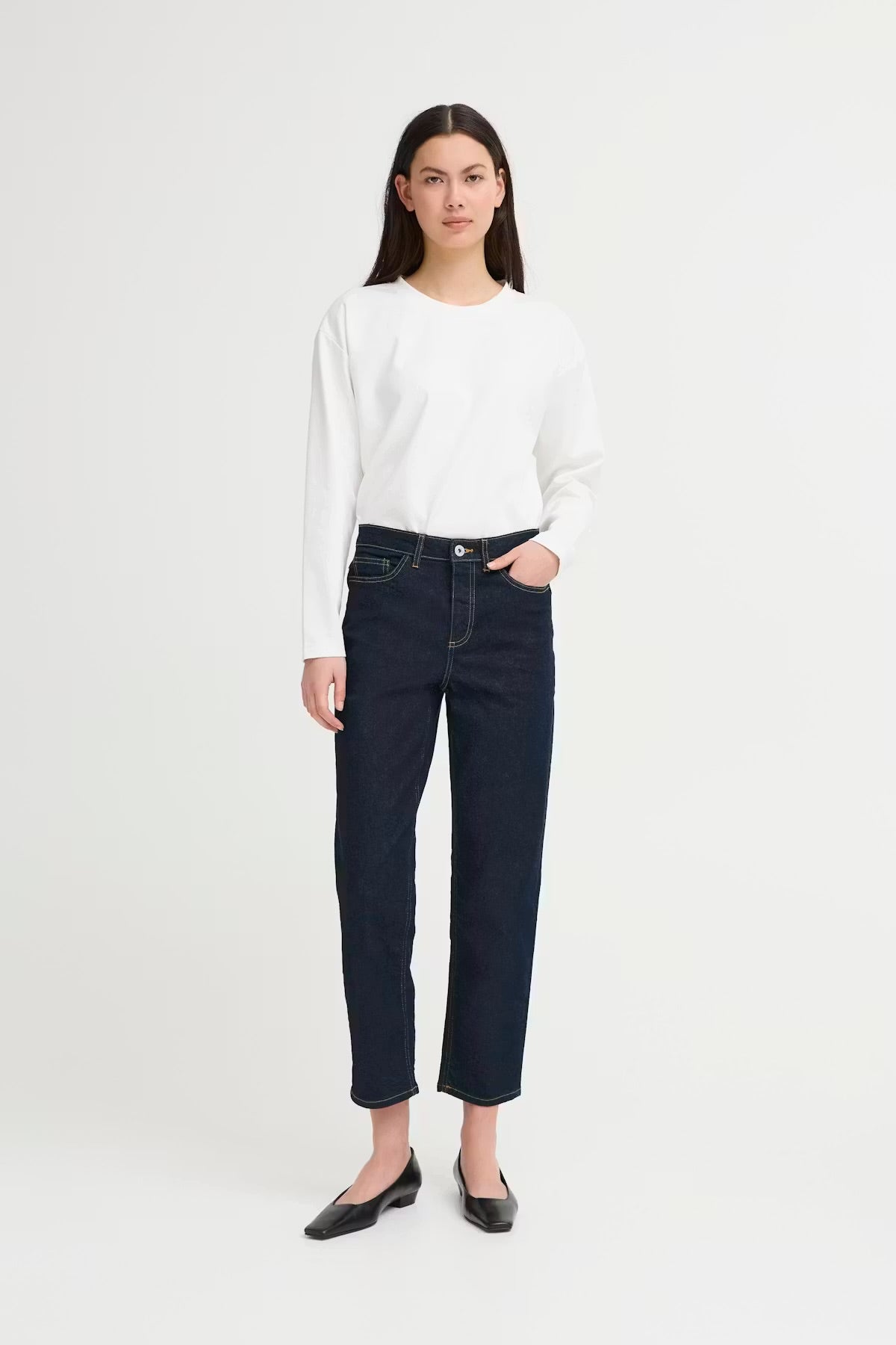 Twiggy Raven Cropped Jeans In Denim authentic blue