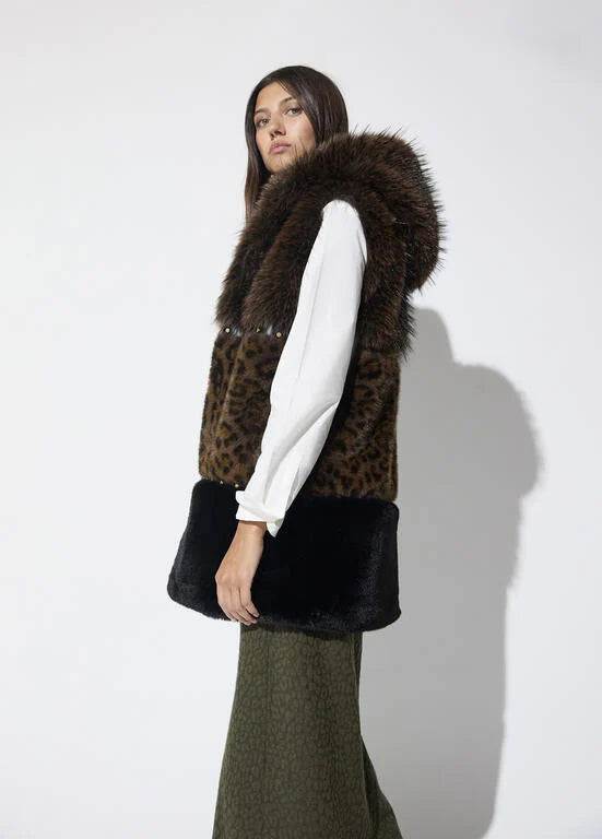 Animal print gilet with studs in brown & black