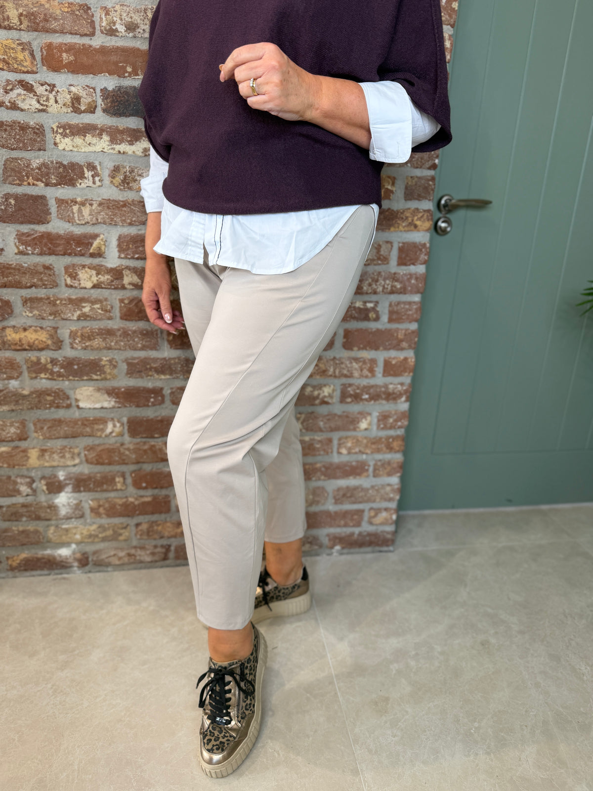 Barrel trousers In Taupe