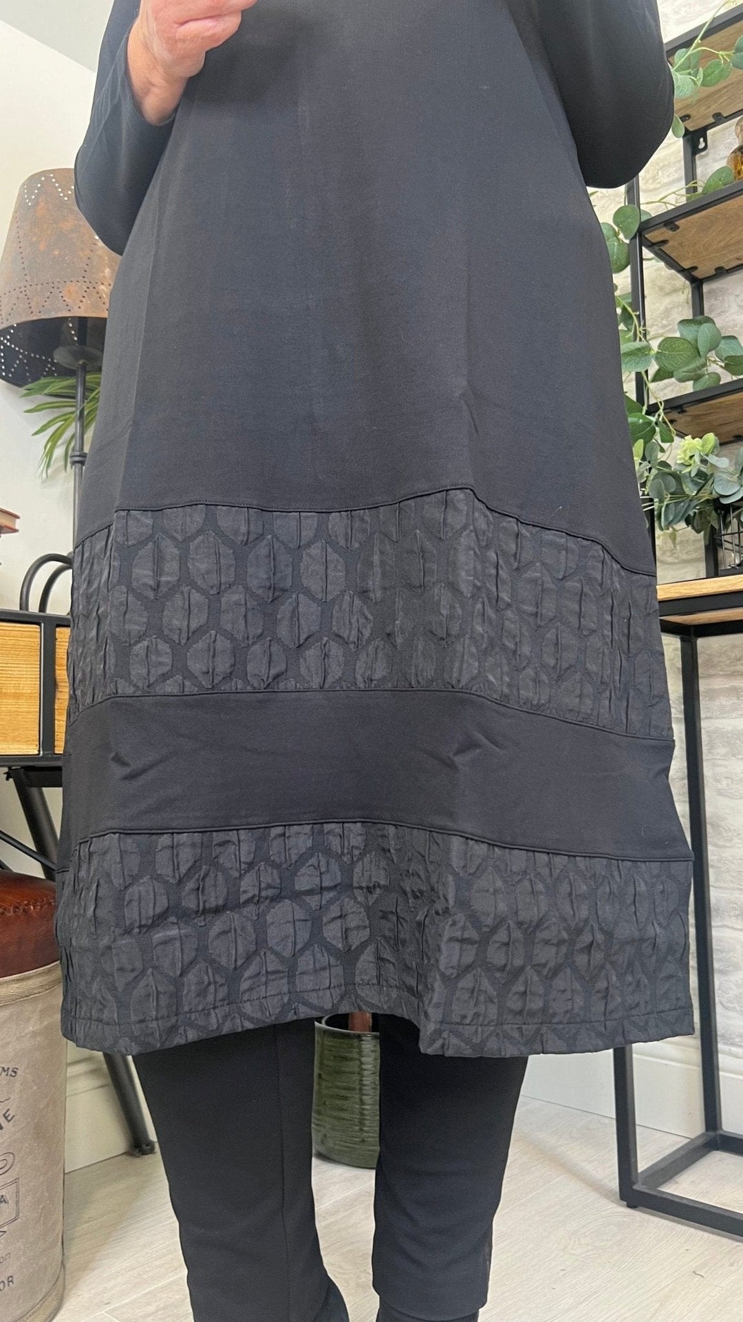 Ever Sassy Circle Patterned Dress In Black