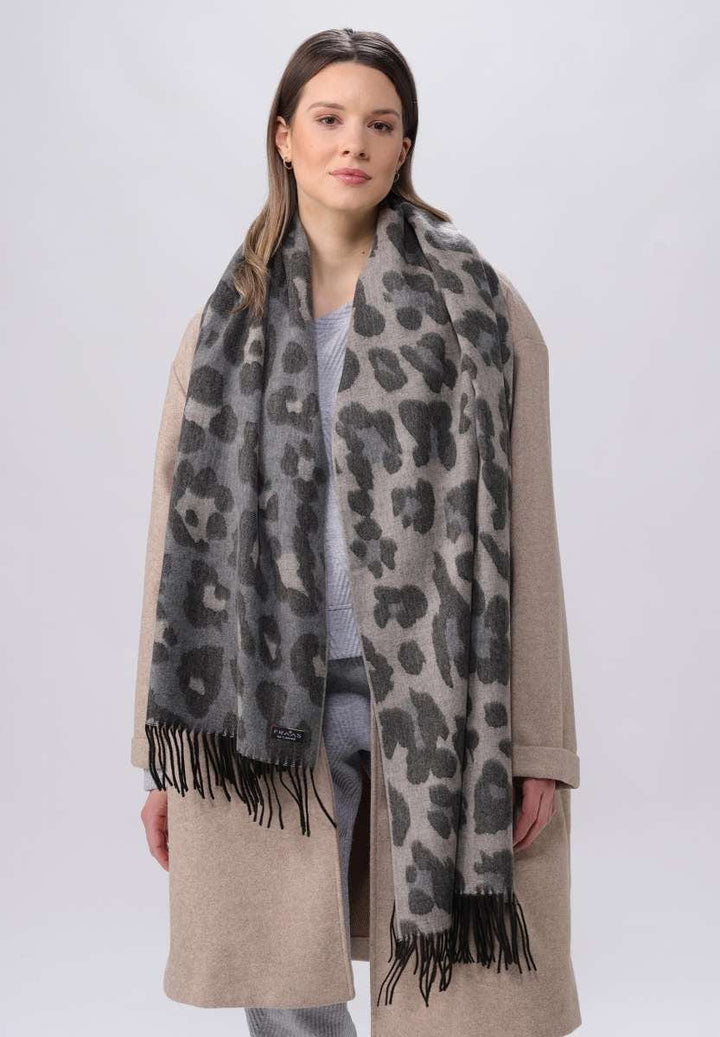 Fraas Two Coloured Leopard Scarf In Beige