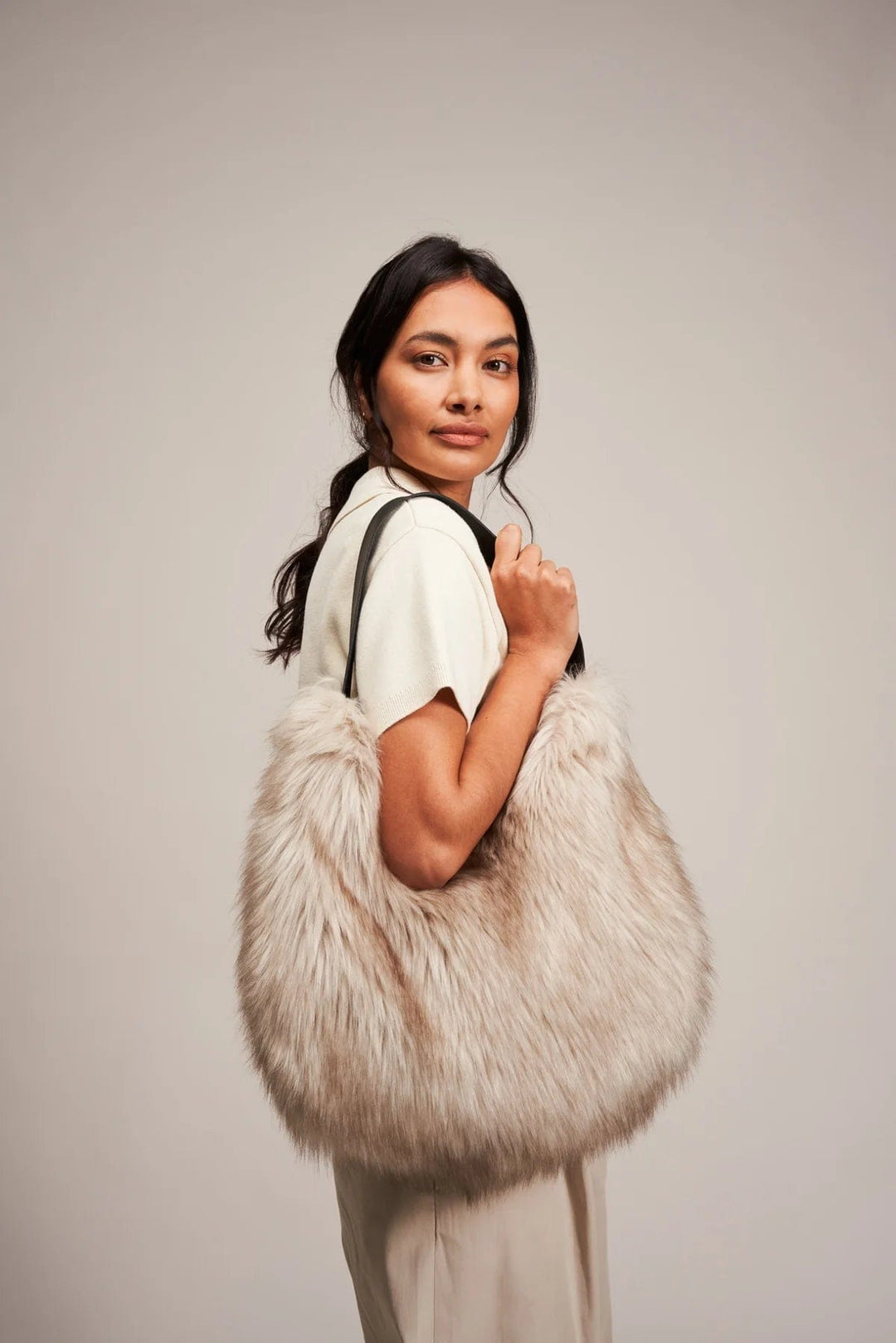 Helen Moore Slouch Bag In Oyster