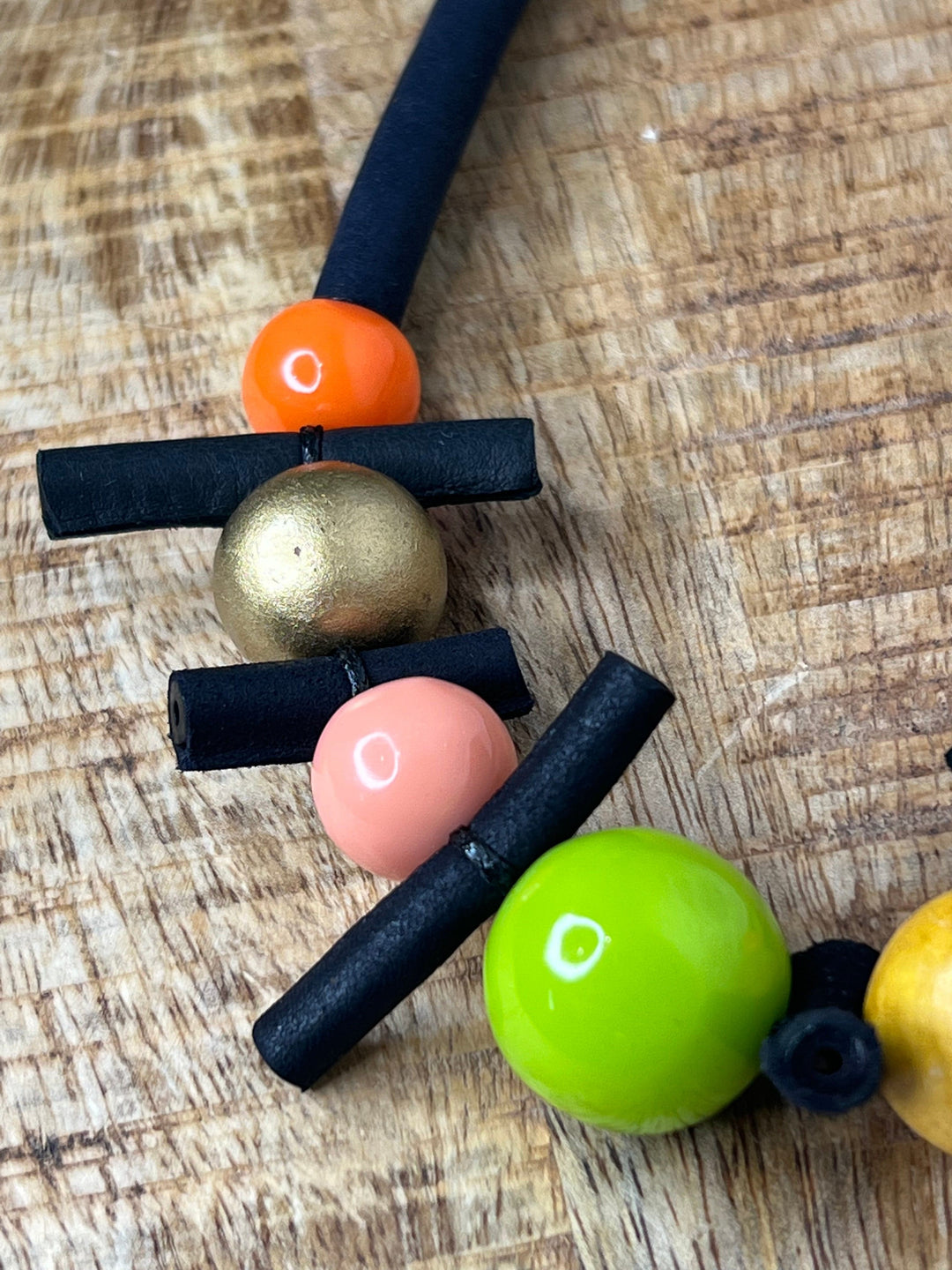 Nouvelle Short Rubber Ball Necklace In Multi